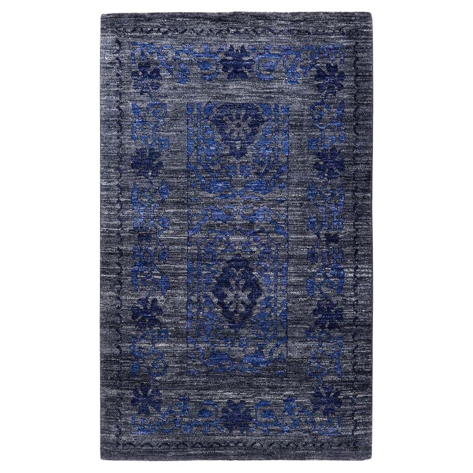 Dark Gray Loop Cut Rug For Sale at 1stDibs