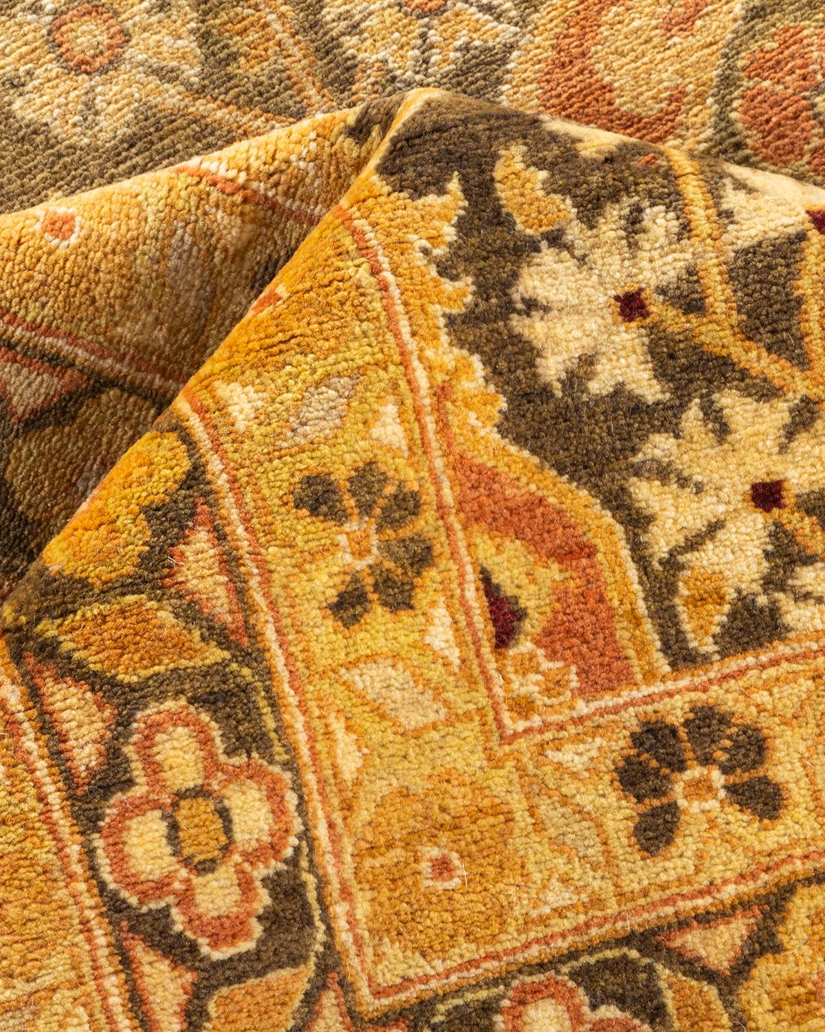 Tapis vert éclectique en laine nouée à la main, unique en son genre en vente 1