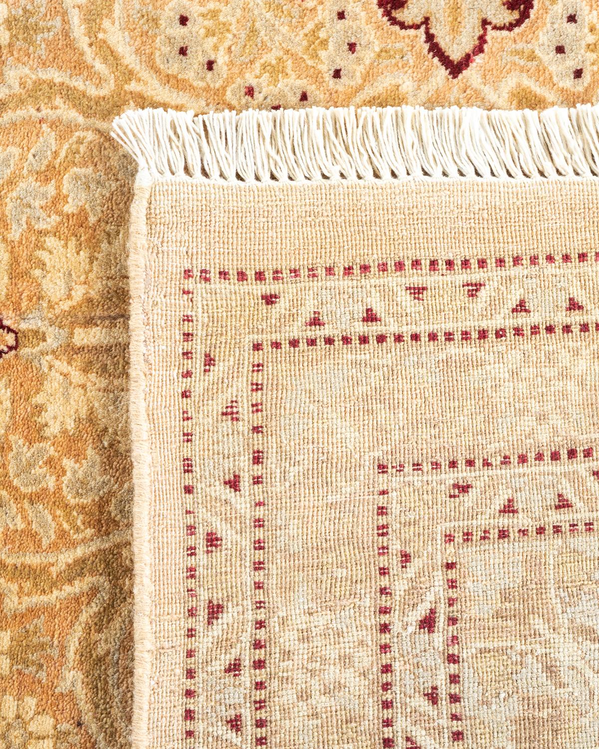 Handgeknüpfter Mogul-Teppich aus Wolle in Beige, Unikat (21. Jahrhundert und zeitgenössisch) im Angebot