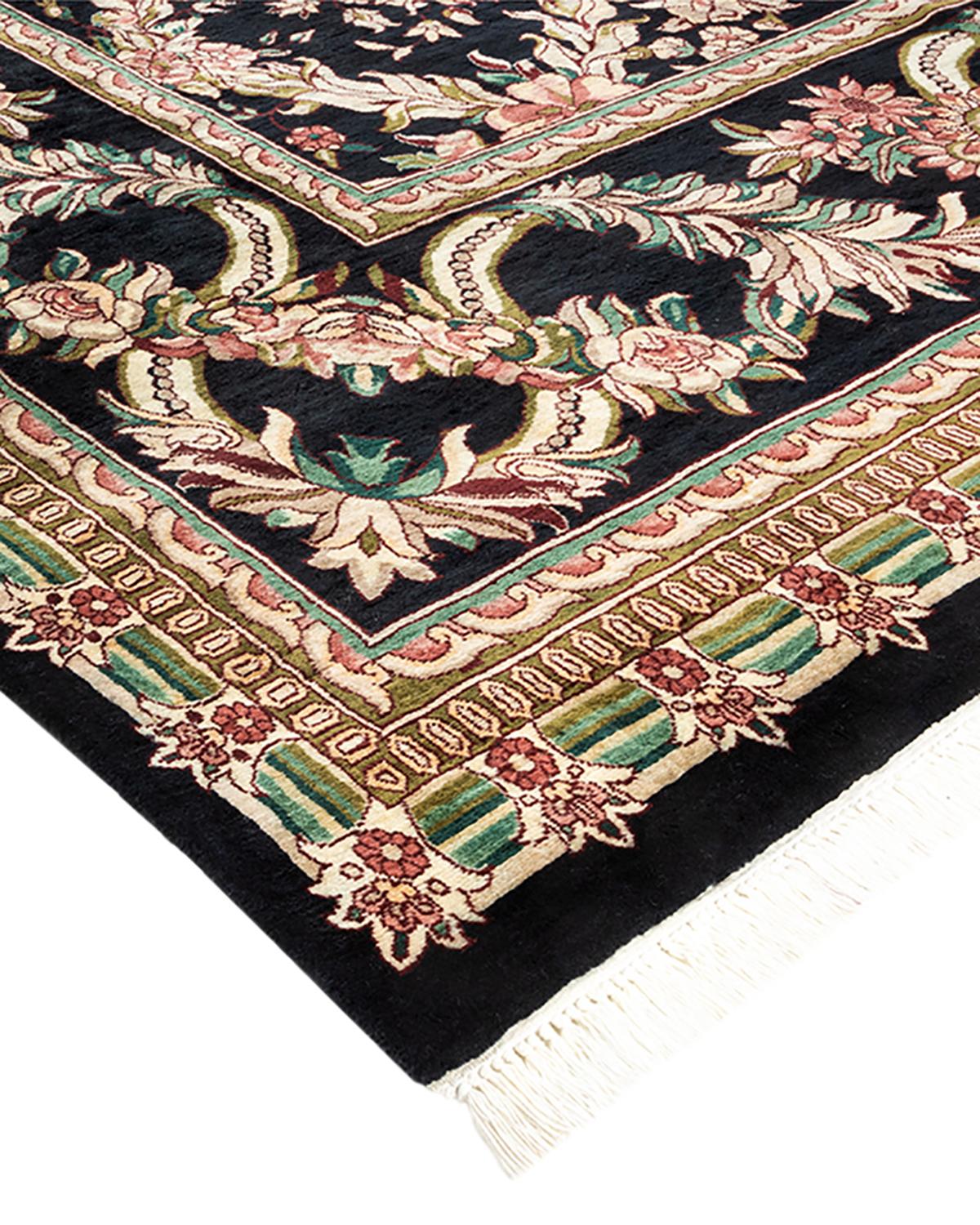 Avec leurs palettes discrètes et leurs motifs allover, les tapis de la collection Mogul apporteront une sophistication intemporelle à n'importe quelle pièce. Influencés par un éventail de motifs turcs, indiens et persans, les artisans qui tissent à