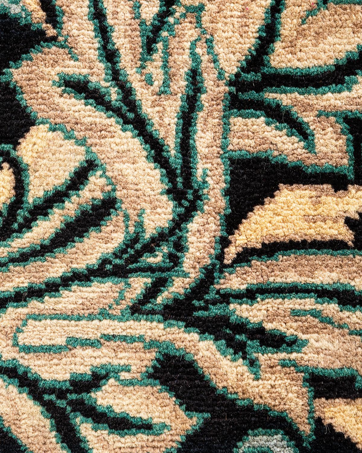 Pakistanais Tapis Mogul noir en laine noué à la main, unique en son genre en vente