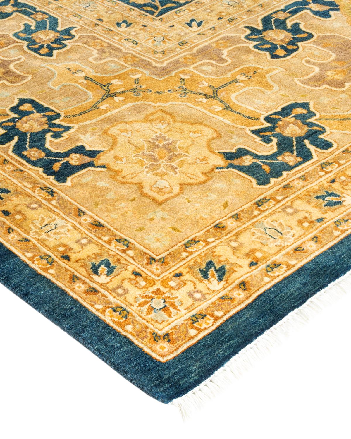 Die Teppiche der Mogul-Kollektion bringen mit ihren zurückhaltenden Farben und Allover-Mustern zeitlose Eleganz in jeden Raum. Beeinflusst von einem Spektrum türkischer, indischer und persischer Designs, lassen die Kunsthandwerker, die diese