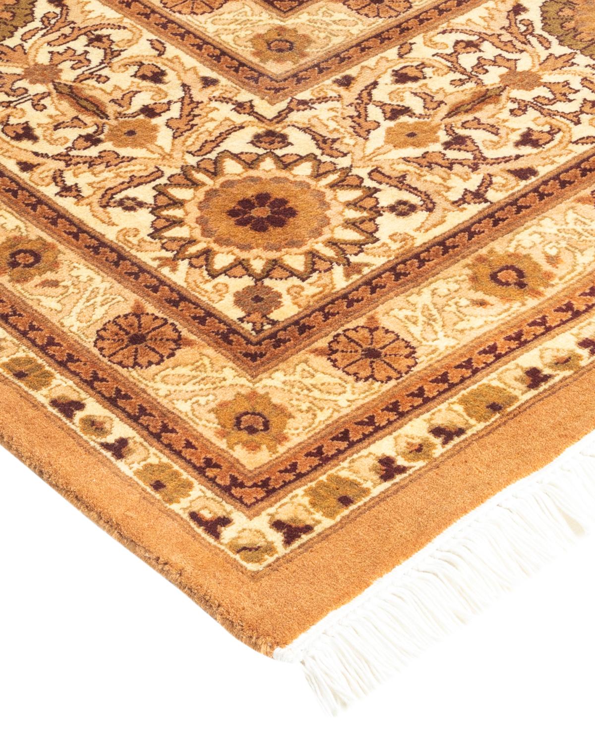 Las alfombras de la colección Mogul, con sus colores discretos y sus diseños en toda la superficie, aportarán una sofisticación atemporal a cualquier habitación. Influenciadas por un espectro de diseños turcos, indios y persas, los artesanos que