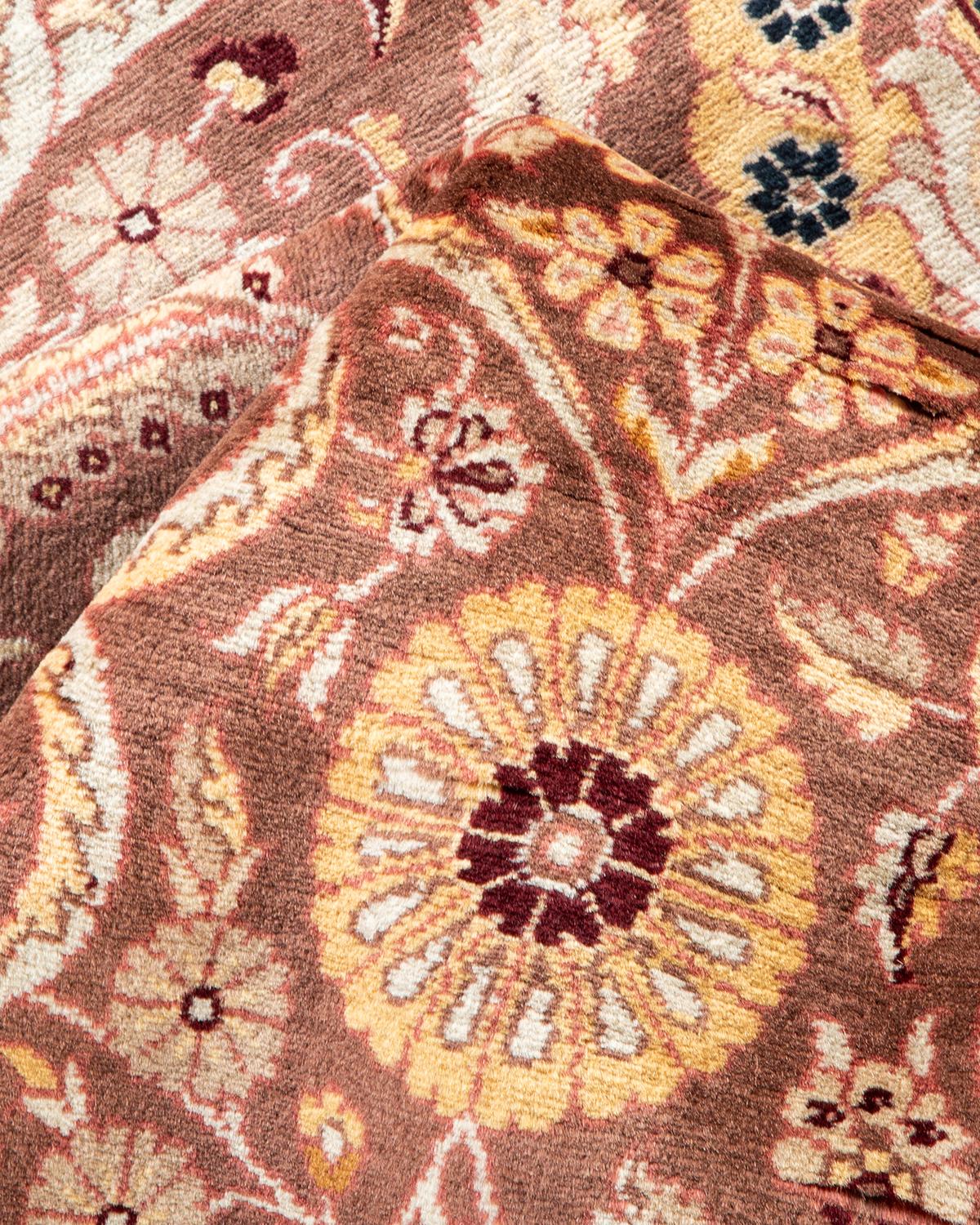 Tapis Mogul marron en laine noué à la main, unique en son genre en vente 1