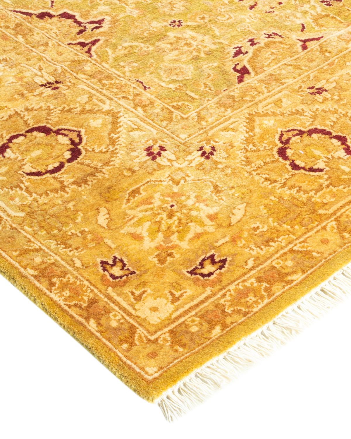 Avec leurs palettes discrètes et leurs motifs en relief, les tapis de la collection Mogul apporteront une sophistication intemporelle à toutes les pièces. Influencés par un éventail de motifs turcs, indiens et persans, les artisans qui tissent à la