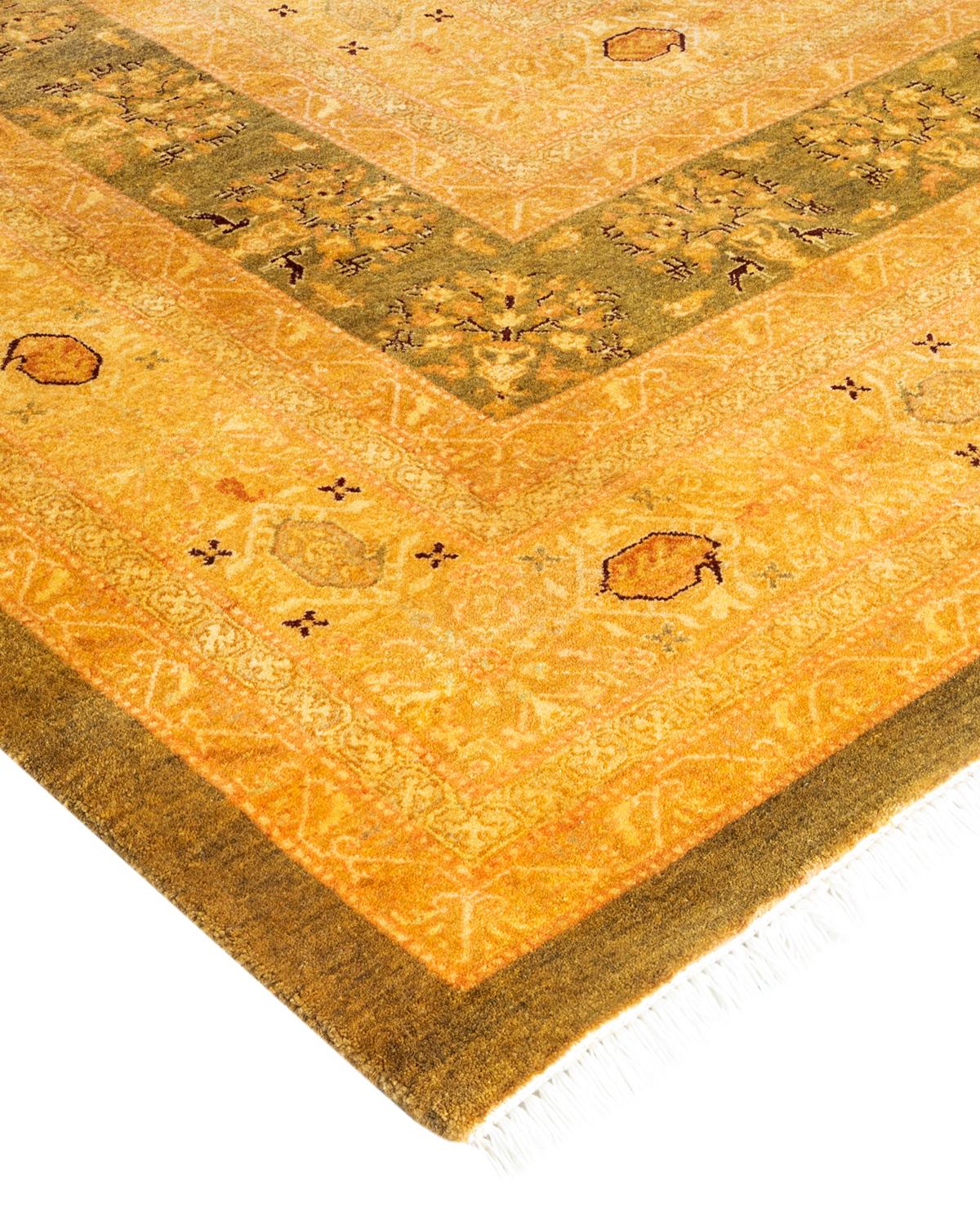 Avec leurs palettes discrètes et leurs motifs allover, les tapis de la collection Mogul apporteront une sophistication intemporelle à n'importe quelle pièce. Influencés par un éventail de motifs turcs, indiens et persans, les artisans qui tissent à