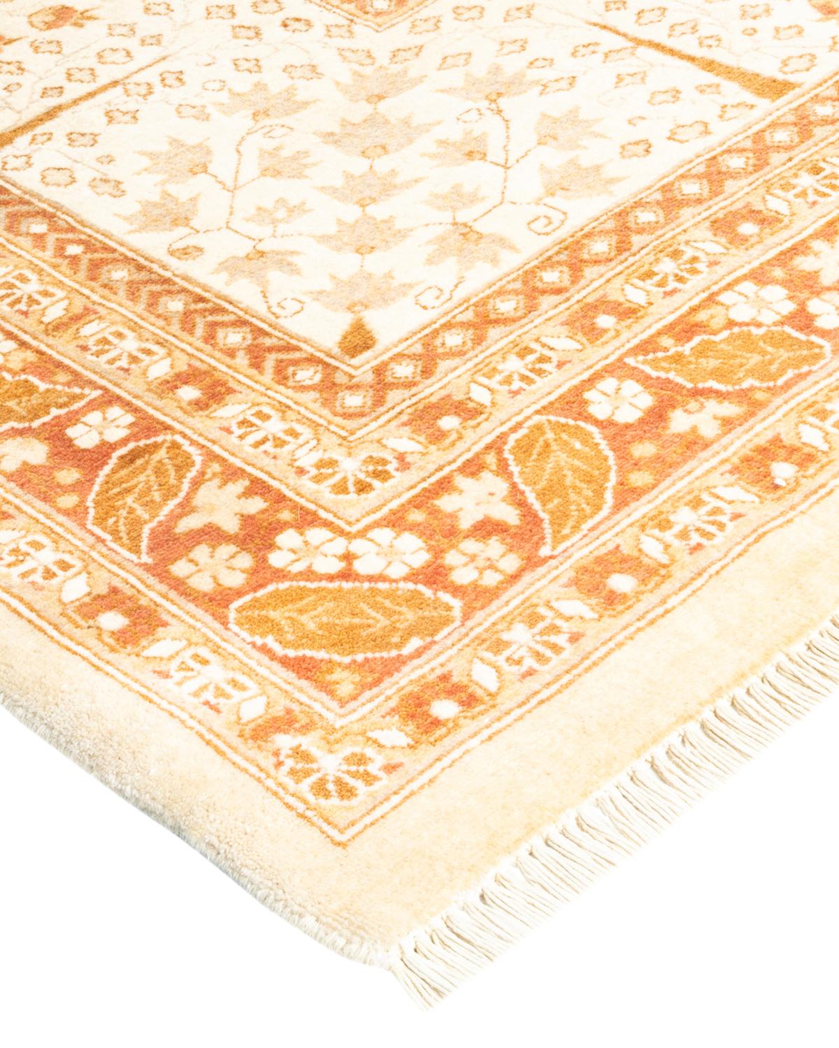 Avec leurs palettes discrètes et leurs motifs à l'envers, les tapis de la collection Mogul apporteront une sophistication intemporelle à n'importe quelle pièce. Influencés par un éventail de motifs turcs, indiens et persans, les artisans qui tissent