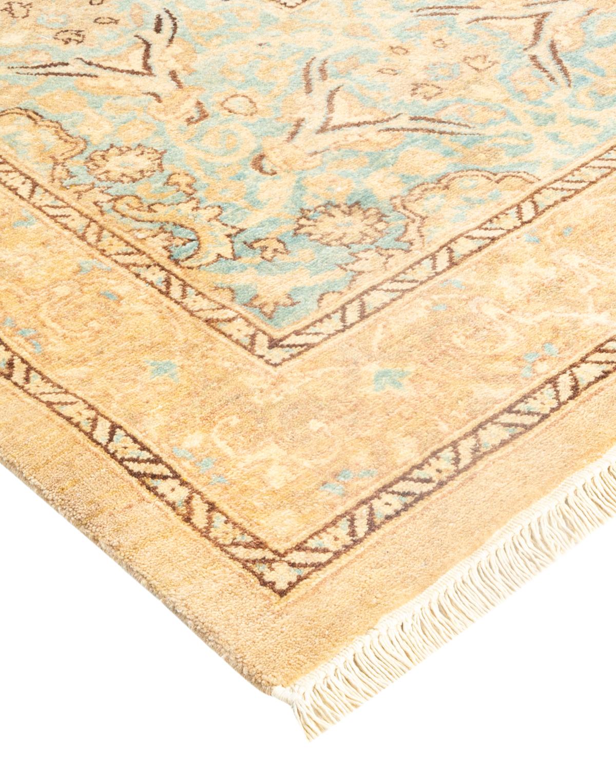 Con palette sobrie e disegni allover, i tappeti della Collezione Mogul doneranno una raffinatezza senza tempo a qualsiasi stanza. Influenzati da uno spettro di disegni turchi, indiani e persiani, gli artigiani che tessono a mano questi tappeti di