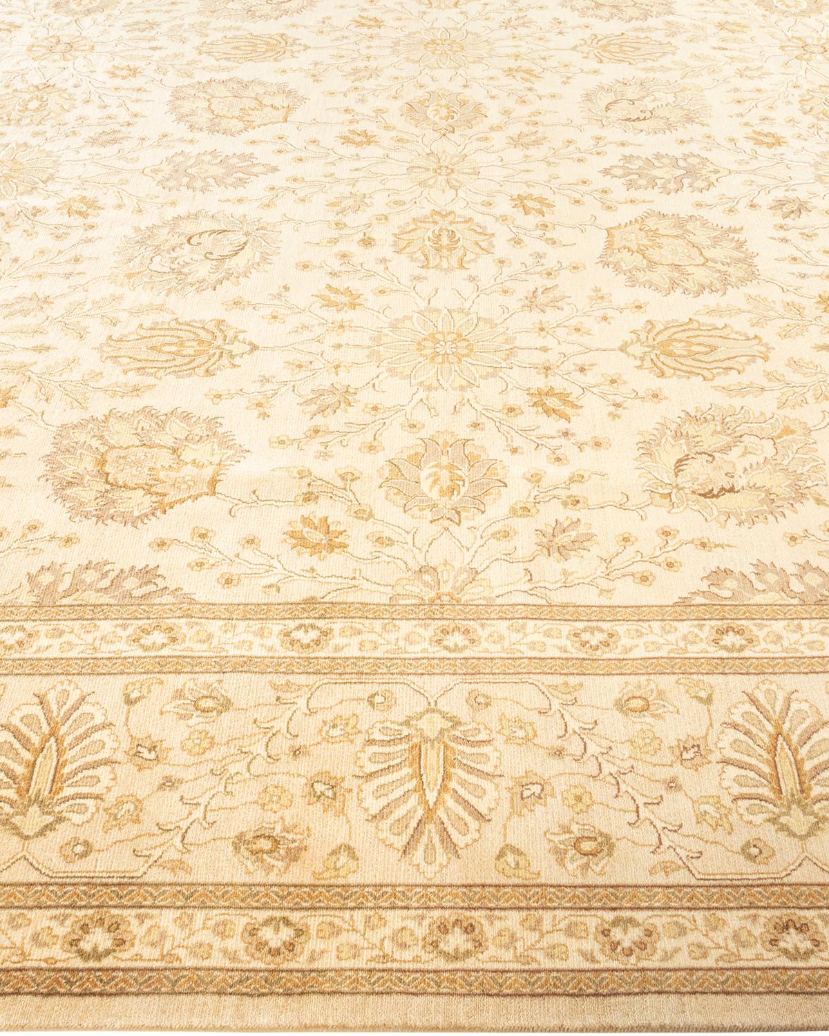 One-of-a-kind Hand Knotted Wool Mogul Ivory Area Rug In New Condition For Sale In Norwalk, CT