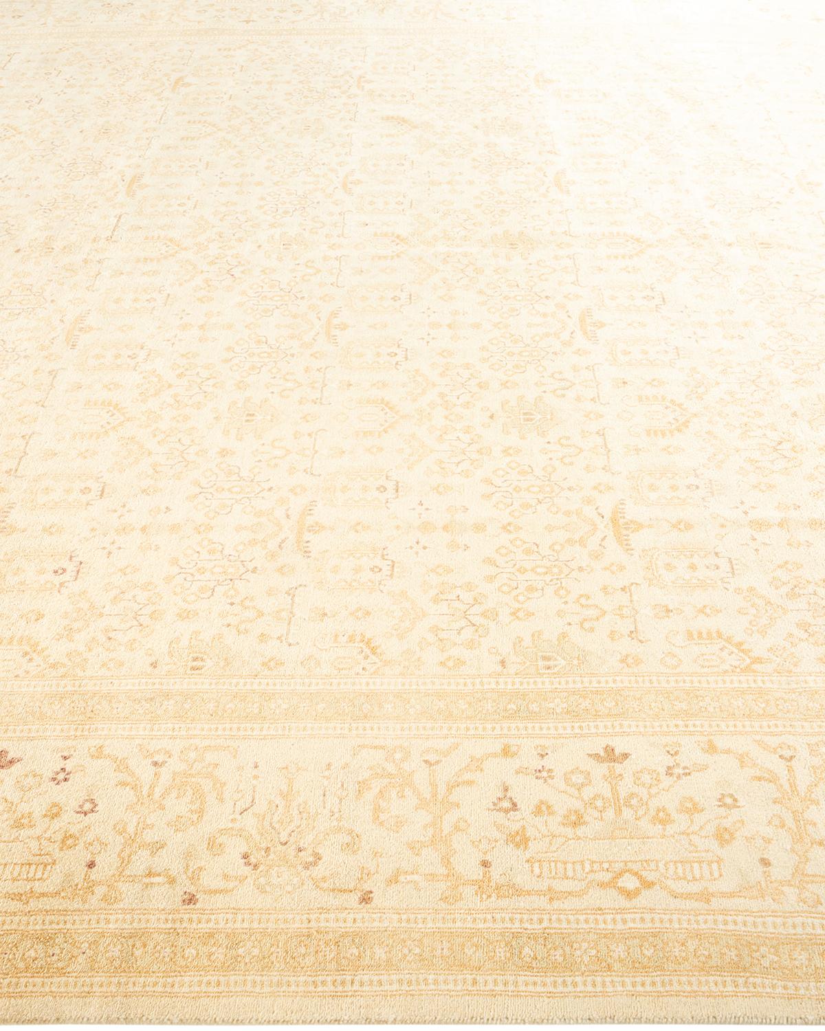 One-of-a-kind Hand Knotted Wool Mogul Ivory Area Rug In New Condition For Sale In Norwalk, CT