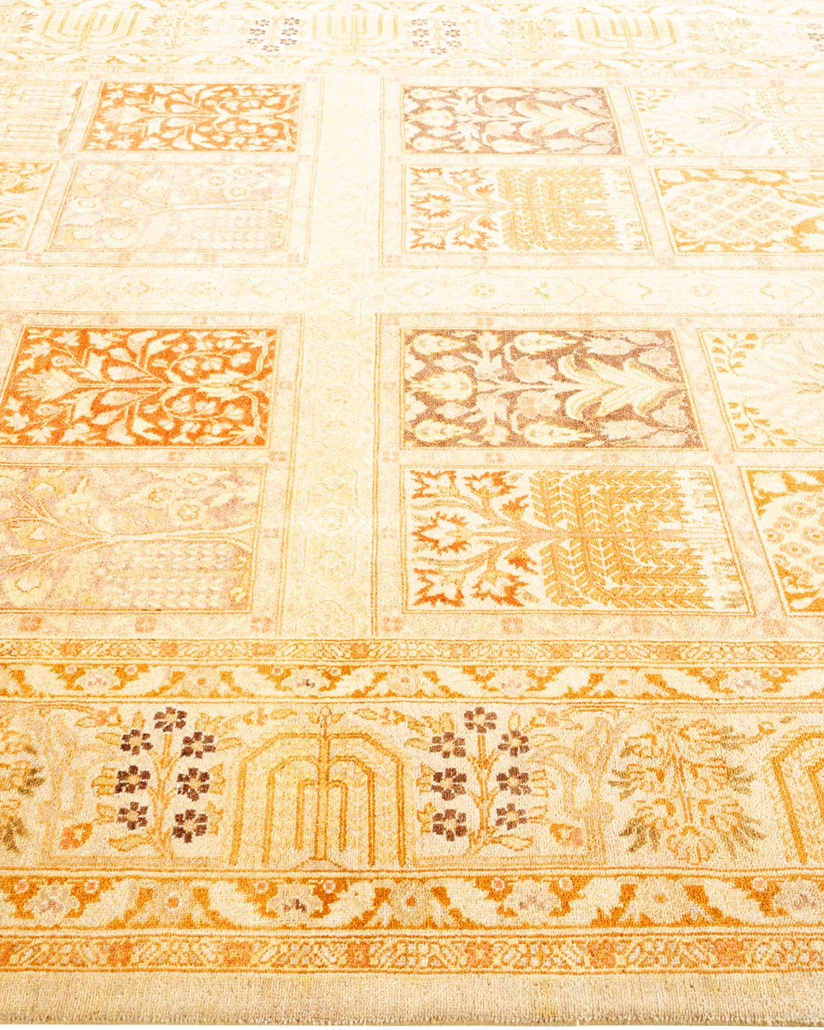 One-of-a-kind Hand Knotted Wool Mogul Ivory Area Rug In New Condition For Sale In Norwalk, CT