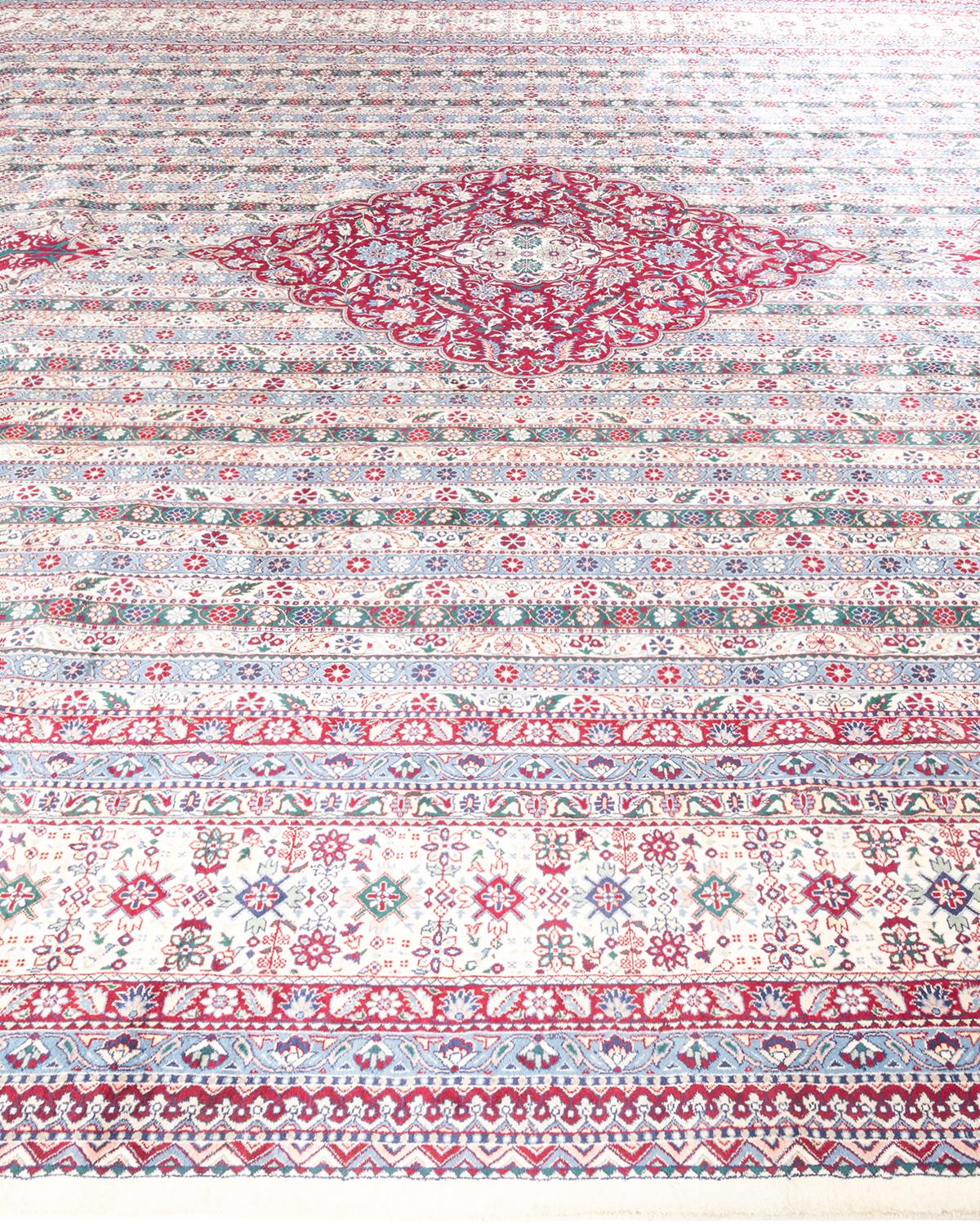 One-of-a-kind Hand Knotted Wool Mogul Ivory Area Rug In New Condition For Sale In Norwalk, CT