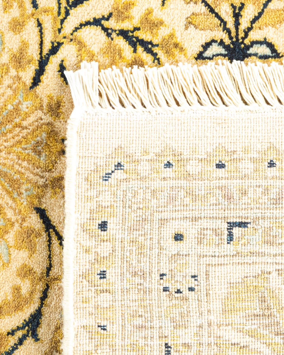 XXIe siècle et contemporain Tapis Mogul ivoire en laine noué à la main, unique en son genre en vente