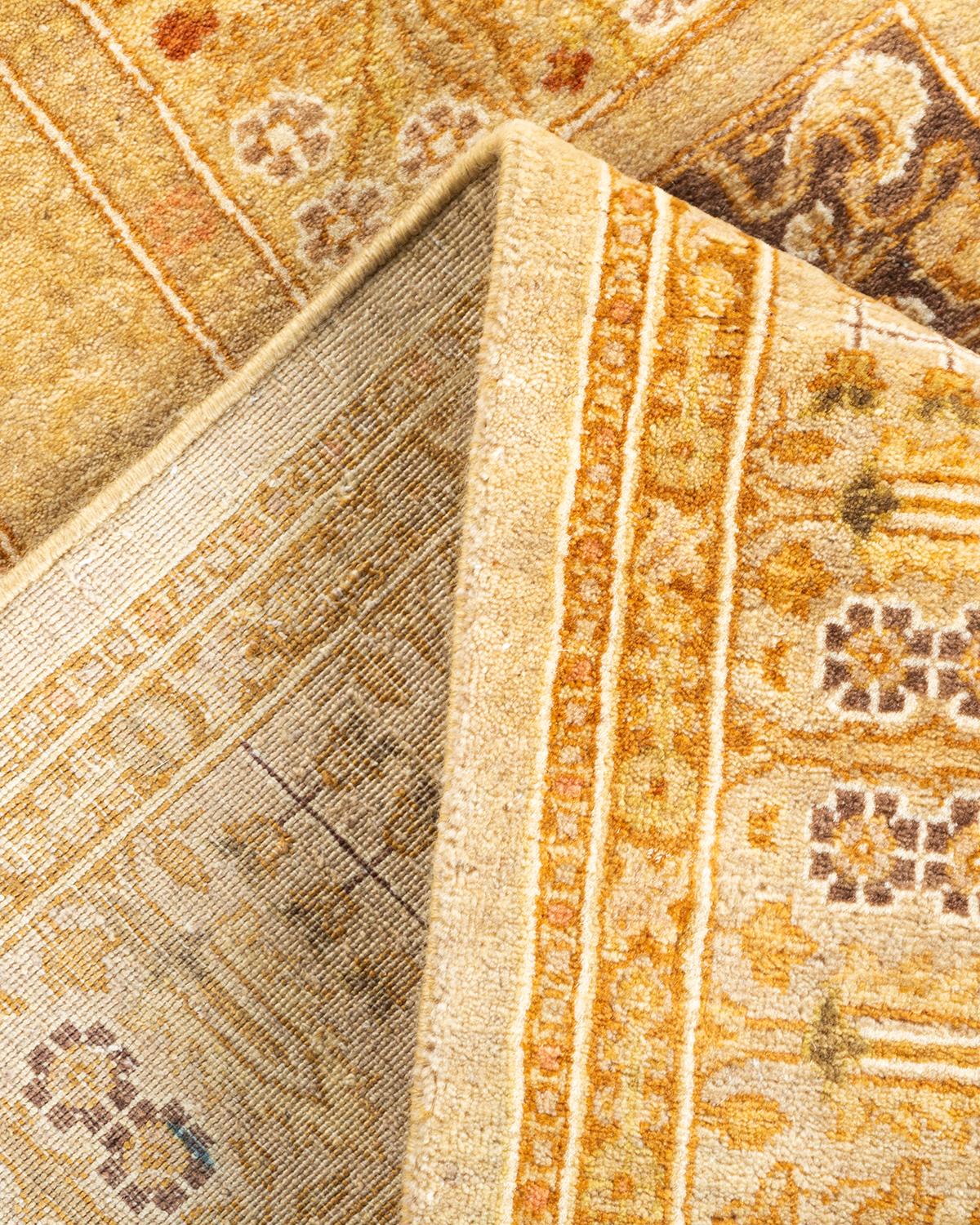 Handgeknüpfter elfenbeinfarbener Mogul-Teppich aus Wolle, Unikat im Angebot 1