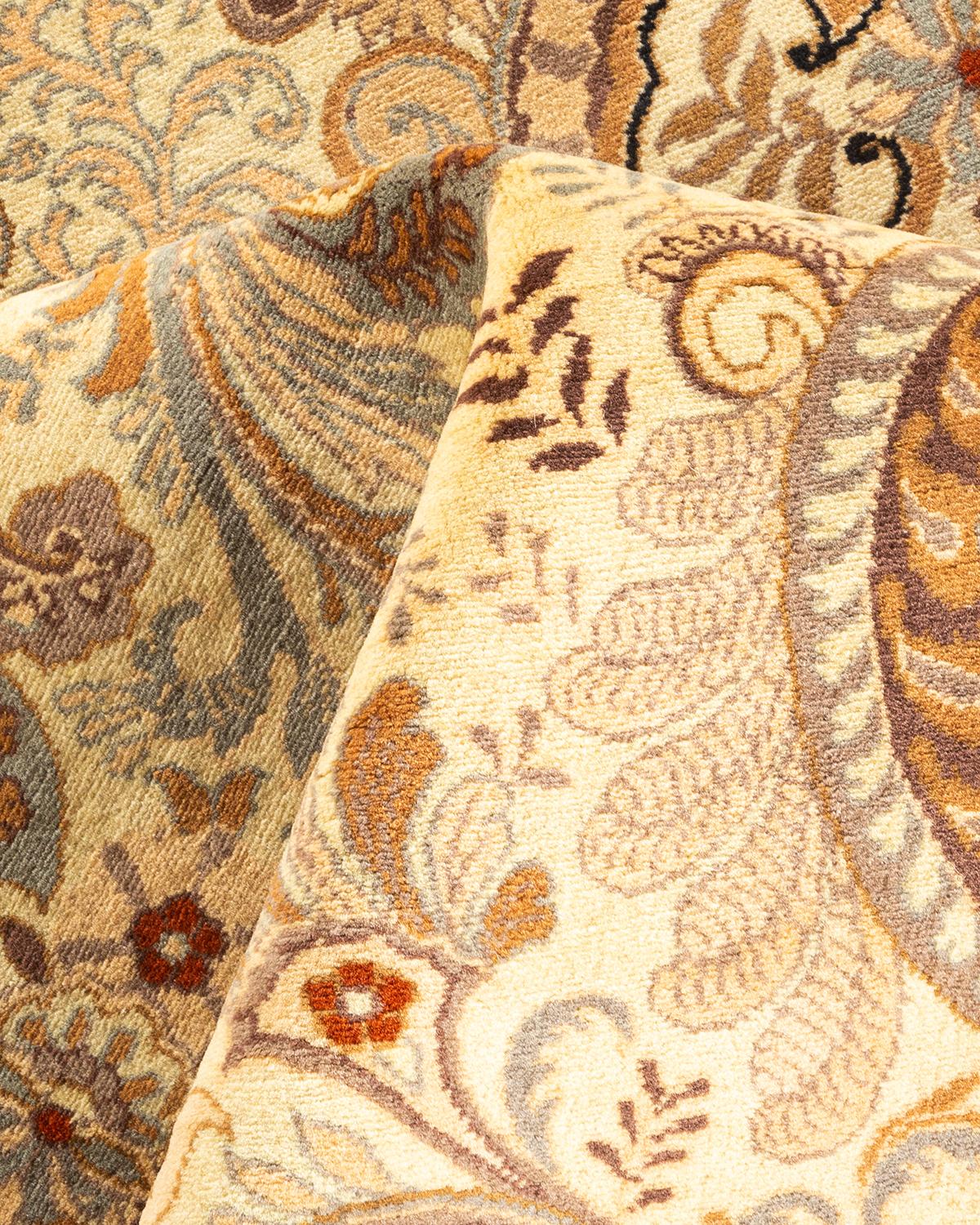 Tapis Mogul ivoire en laine noué à la main, unique en son genre en vente 1