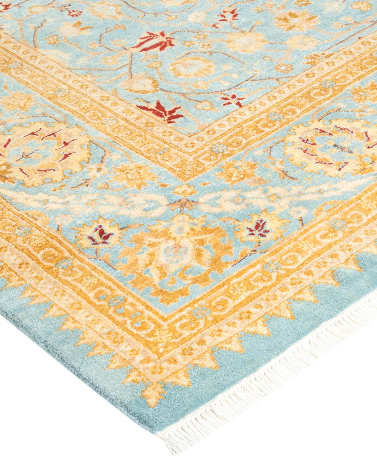 Die Teppiche der Mogul-Kollektion bringen mit ihren zurückhaltenden Farben und Allover-Mustern zeitlose Eleganz in jeden Raum. Beeinflusst von einem Spektrum türkischer, indischer und persischer Designs, lassen die Kunsthandwerker, die diese