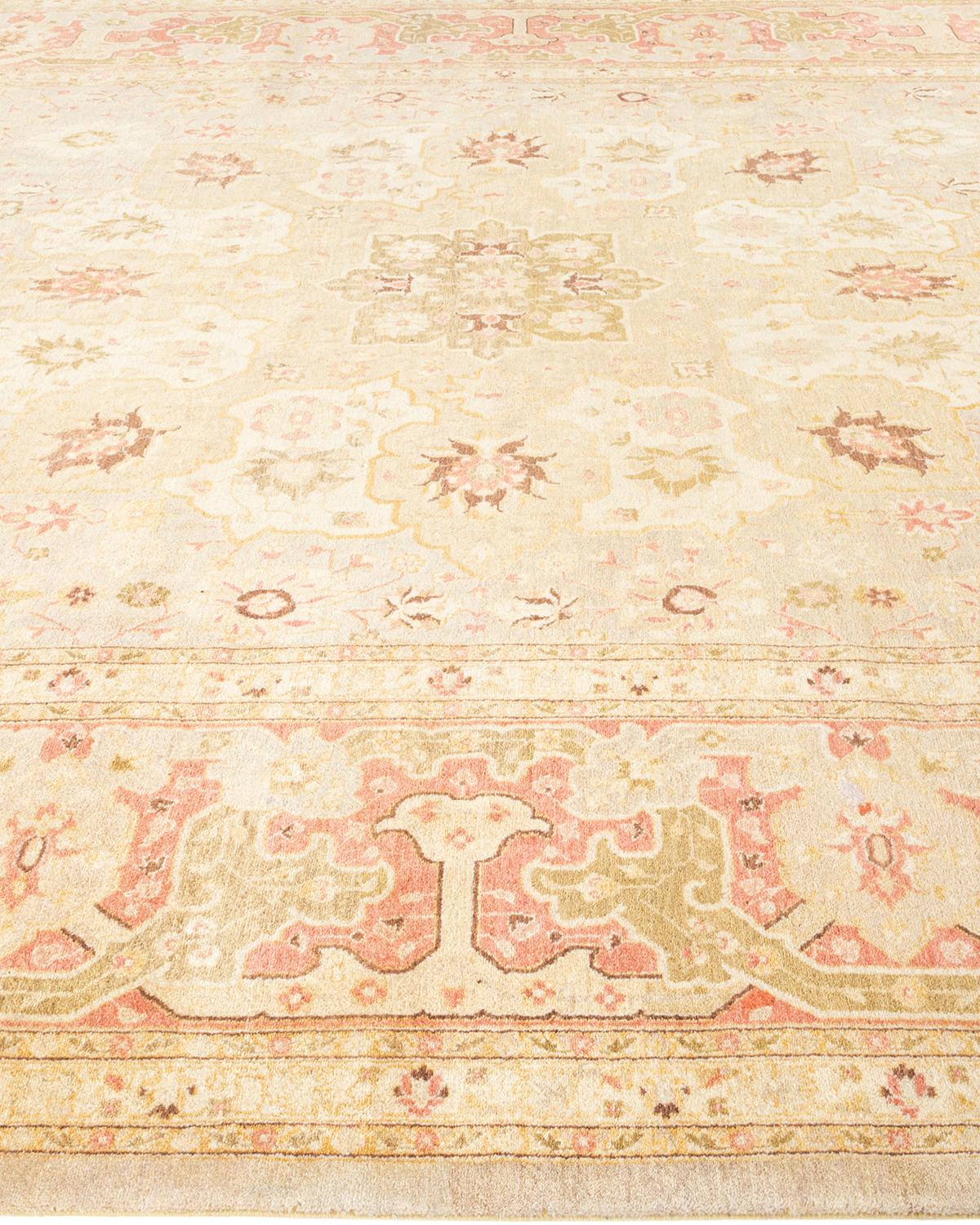 One-of-a-kind Hand Knotted Wool Mogul Light Gray Area Rug In New Condition For Sale In Norwalk, CT