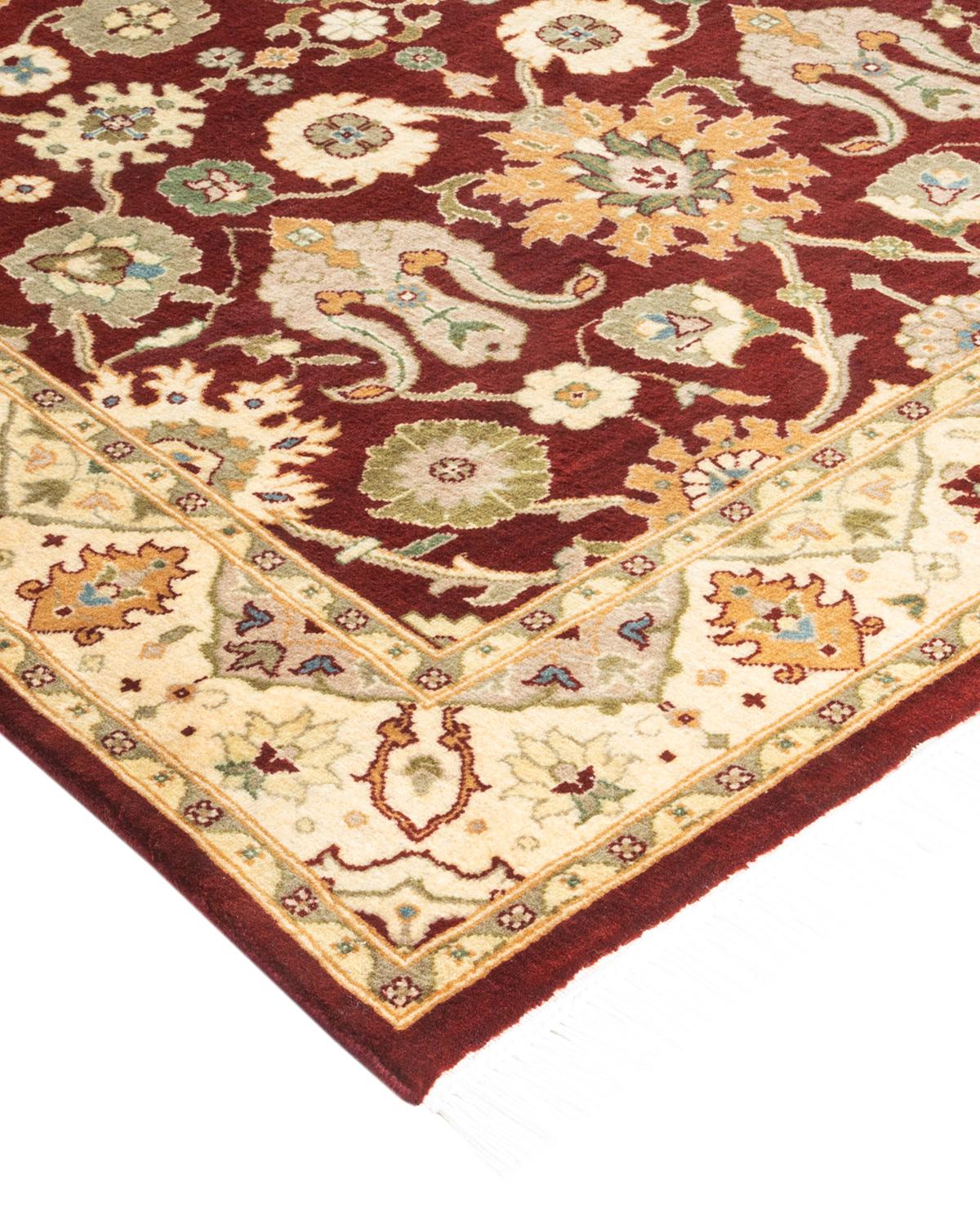 Die Teppiche der Mogul-Kollektion bringen mit ihren zurückhaltenden Farben und Allover-Mustern zeitlose Eleganz in jeden Raum. Beeinflusst von einem Spektrum türkischer, indischer und persischer Designs, lassen die Kunsthandwerker, die diese