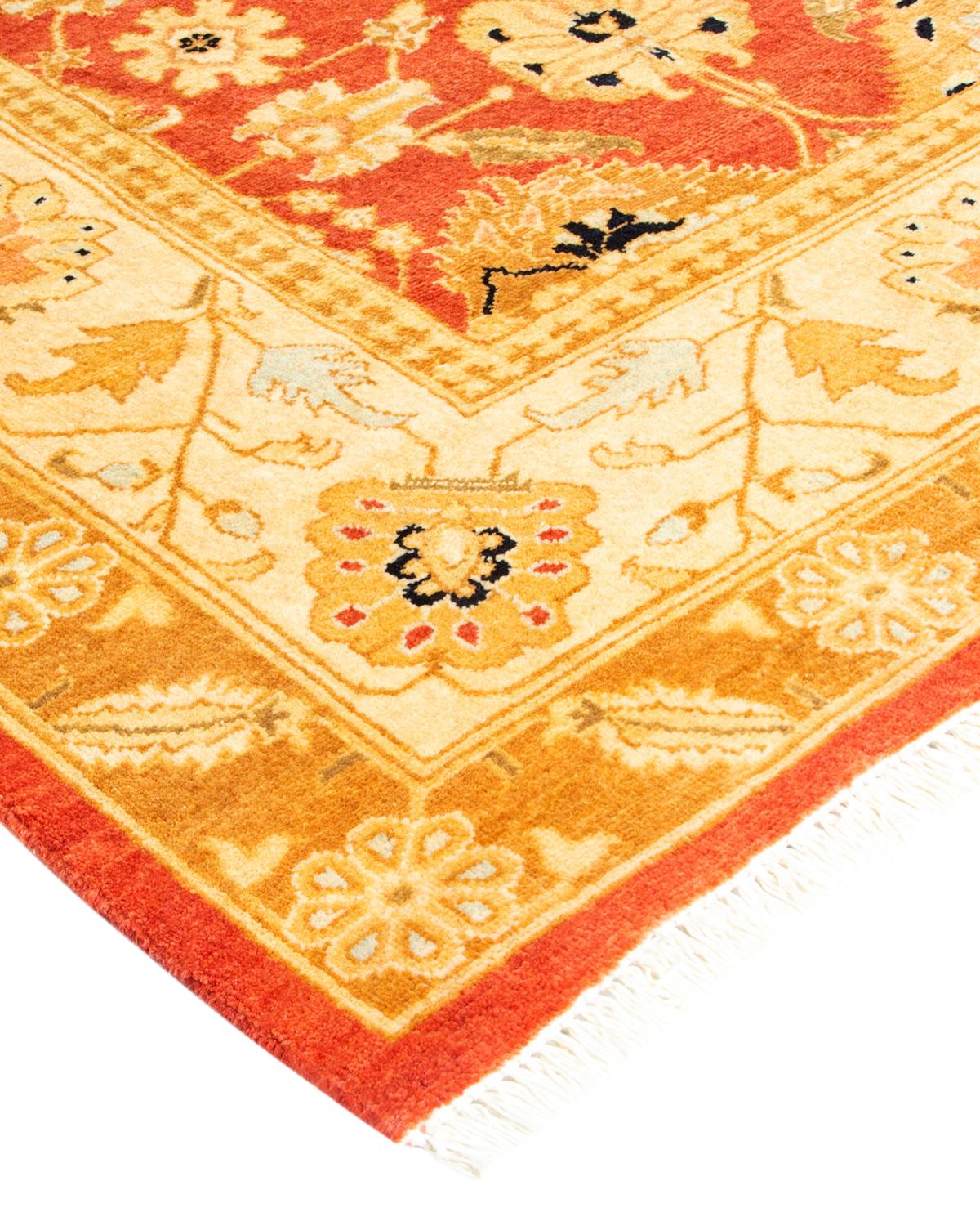 Las alfombras de la colección Mogul, con sus colores discretos y sus diseños en toda la superficie, aportarán una sofisticación atemporal a cualquier habitación. Influenciadas por un espectro de diseños turcos, indios y persas, los artesanos que
