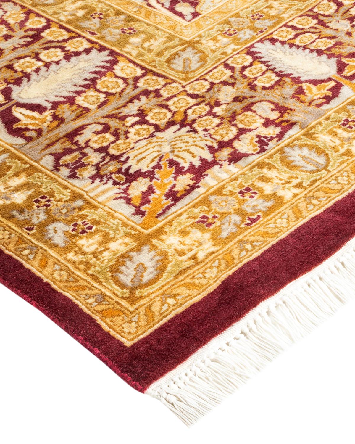 Die Teppiche der Mogul-Kollektion bringen mit ihren zurückhaltenden Farben und Allover-Mustern zeitlose Eleganz in jeden Raum. Beeinflusst von einem Spektrum türkischer, indischer und persischer Designs, lassen die Kunsthandwerker, die diese