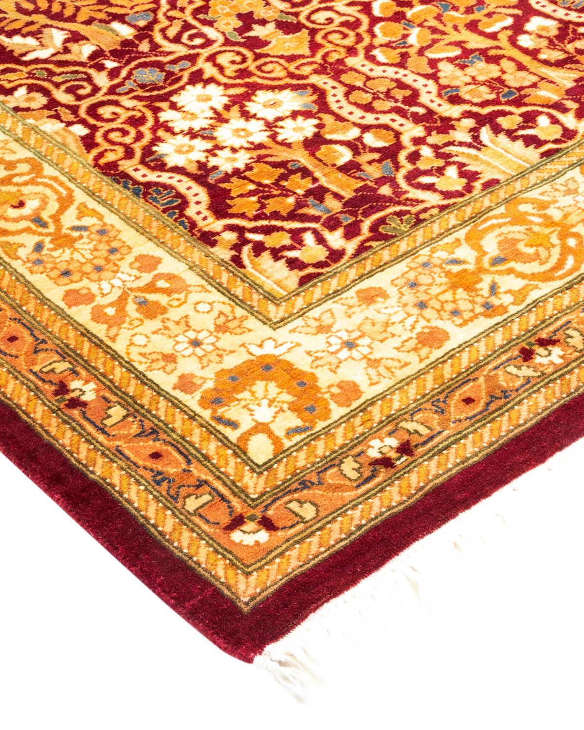 Die Teppiche der Mogul-Kollektion bringen mit ihren zurückhaltenden Farben und Allover-Mustern zeitlose Eleganz in jeden Raum. Beeinflusst von einem Spektrum türkischer, indischer und persischer Designs, lassen die Kunsthandwerker, die diese
