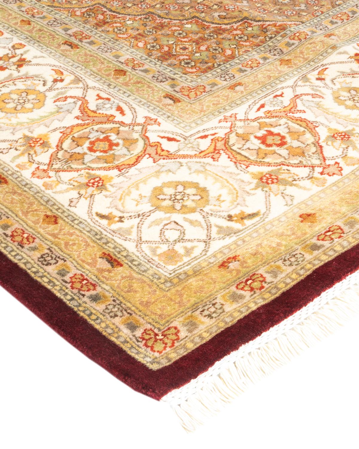 Avec leurs palettes discrètes et leurs motifs allover, les tapis de la collection Mogul apporteront une sophistication intemporelle à n'importe quelle pièce. Influencés par un éventail de motifs turcs, indiens et persans, les artisans qui tissent à