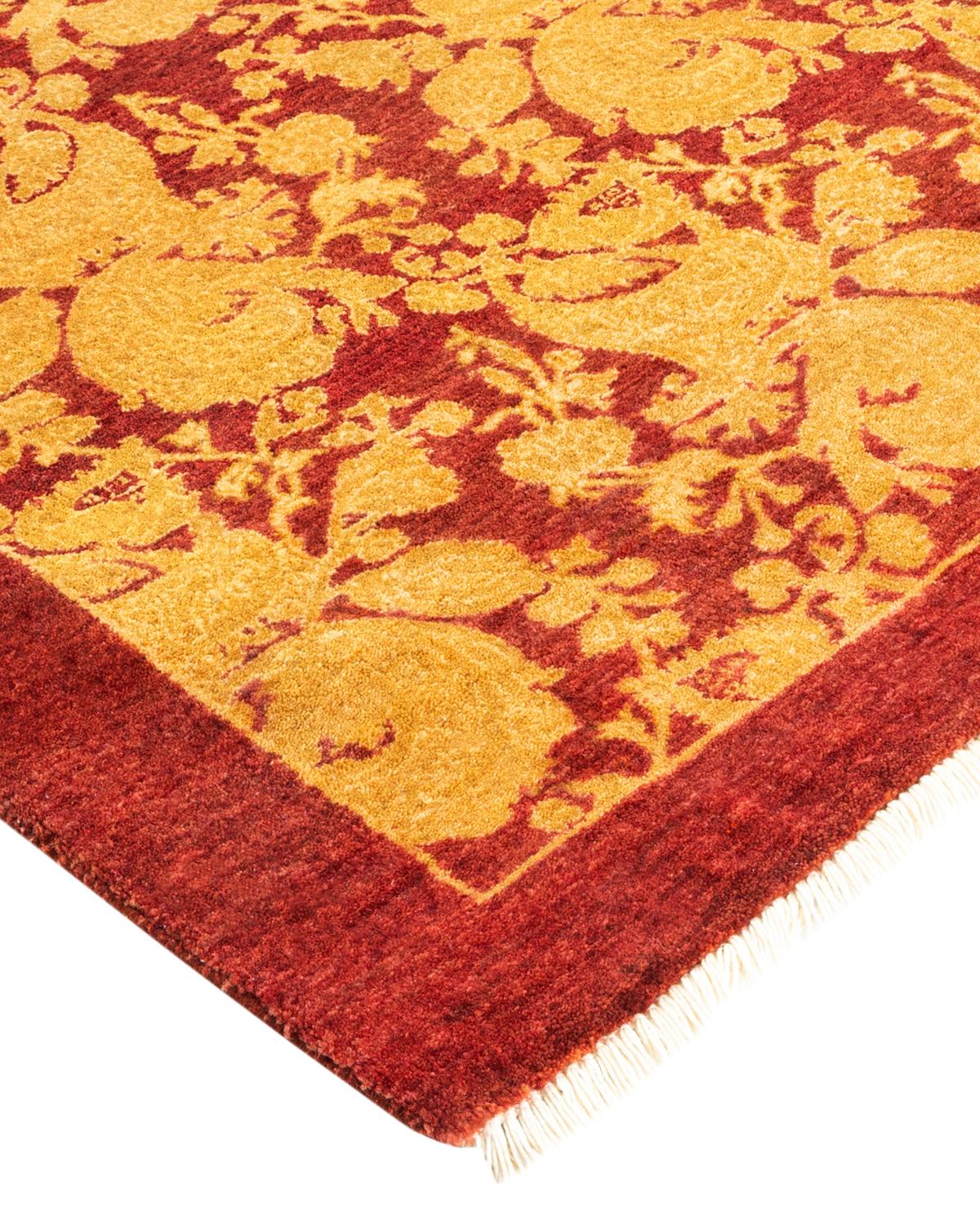 Die Teppiche der Mogul-Kollektion bringen mit ihren zurückhaltenden Farben und Allover-Mustern zeitlose Eleganz in jeden Raum. Beeinflusst von einem Spektrum türkischer, indischer und persischer Designs, lassen die Kunsthandwerker, die diese