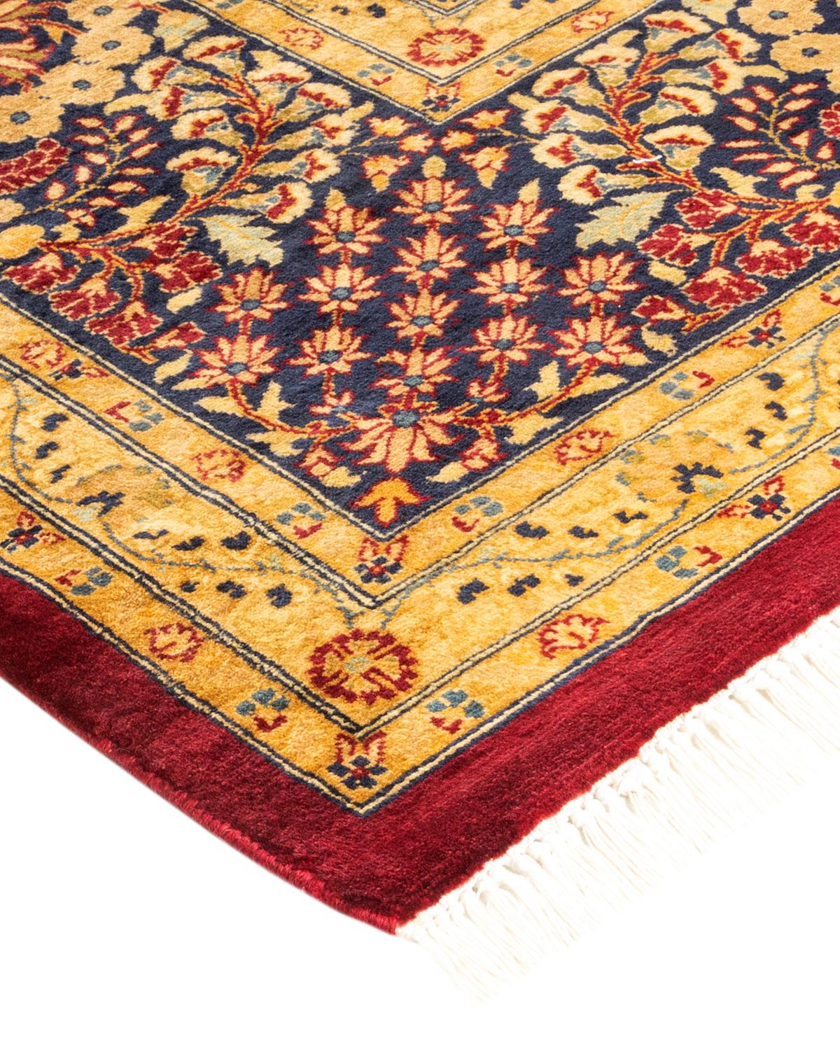 Die Teppiche der Mogul-Kollektion bringen mit ihren zurückhaltenden Farben und Allover-Mustern zeitlose Eleganz in jeden Raum. Beeinflusst von einem Spektrum türkischer, indischer und persischer Designs, lassen die Kunsthandwerker, die diese