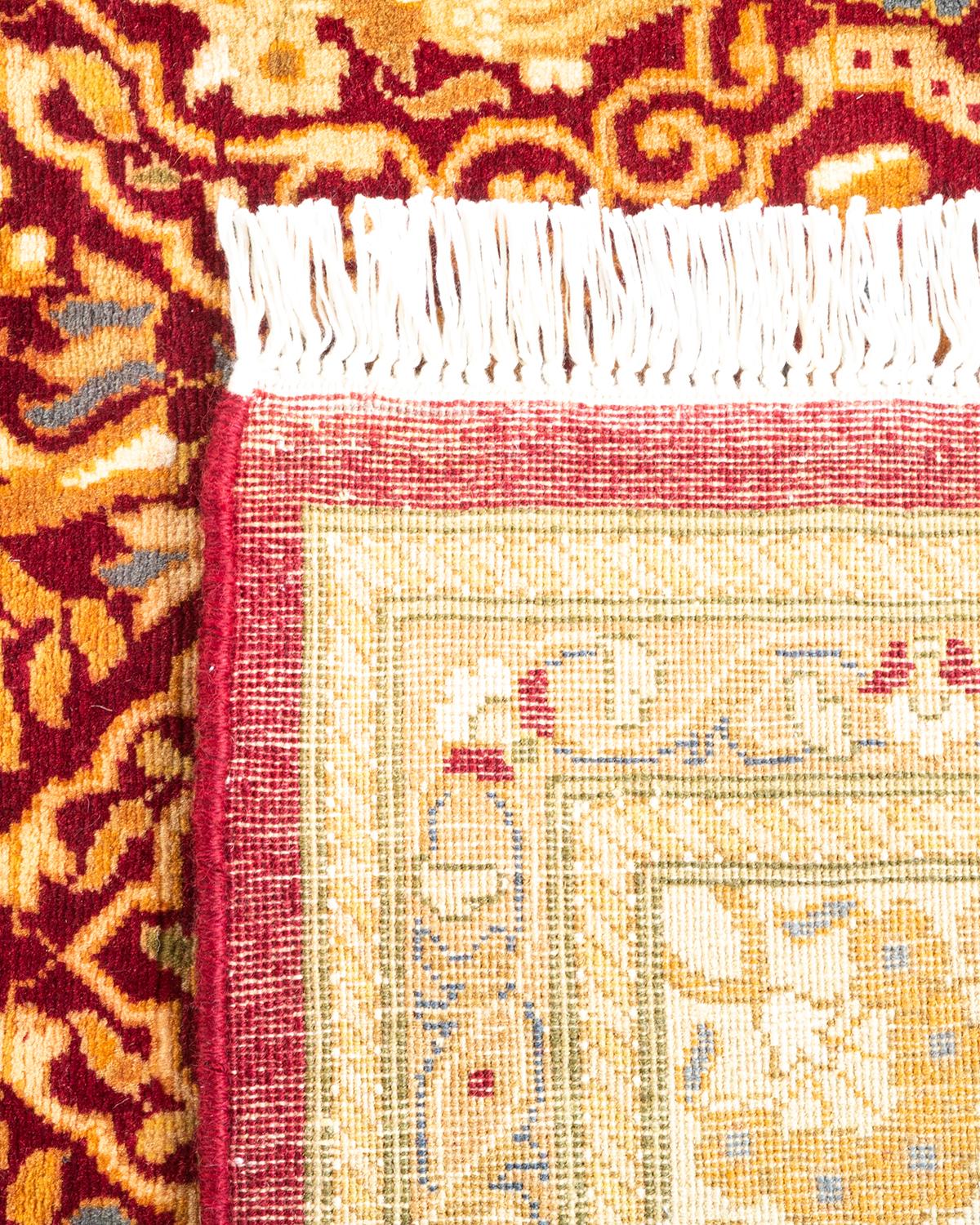 Handgeknüpfter Mogul-Teppich aus roter Wolle, Unikat (21. Jahrhundert und zeitgenössisch) im Angebot