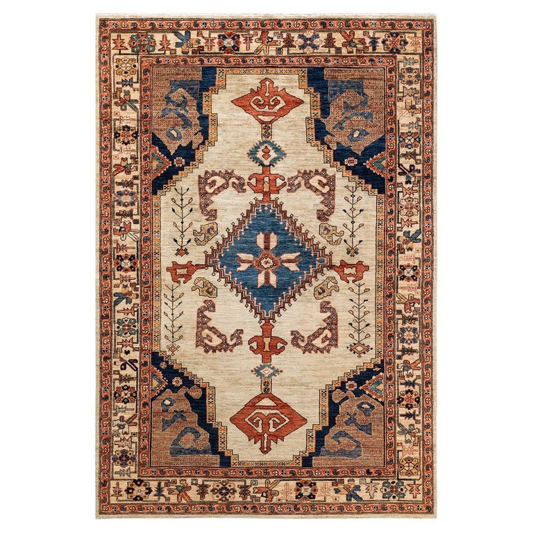 Small Serapi Rug One-of-a-kind Hand Knotted Wool Serapi Ivory Area Rug For Sale at 1stDibs