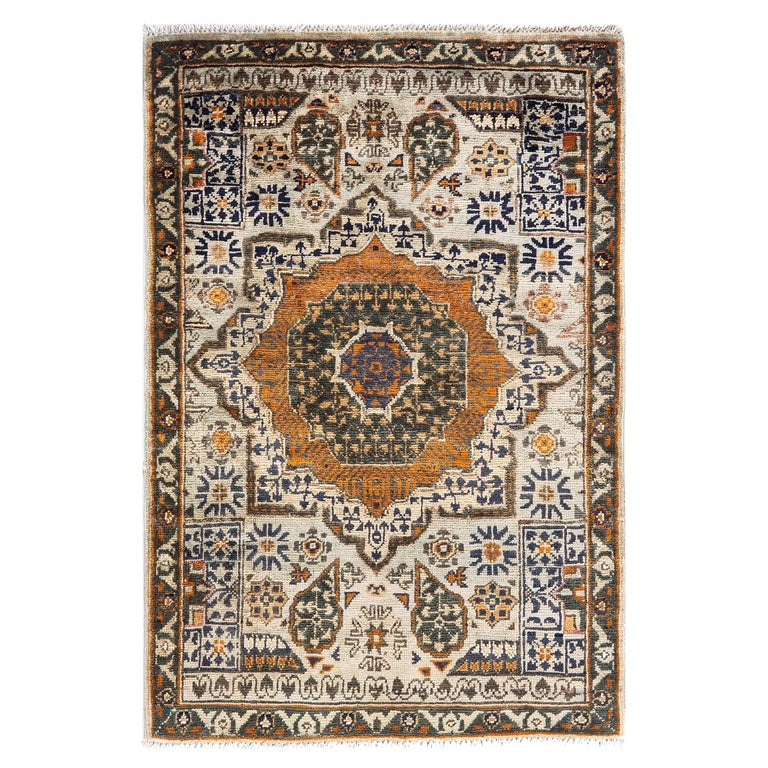 Small Serapi Rug One-of-a-kind Hand Knotted Wool Serapi Ivory Area Rug For Sale at 1stDibs