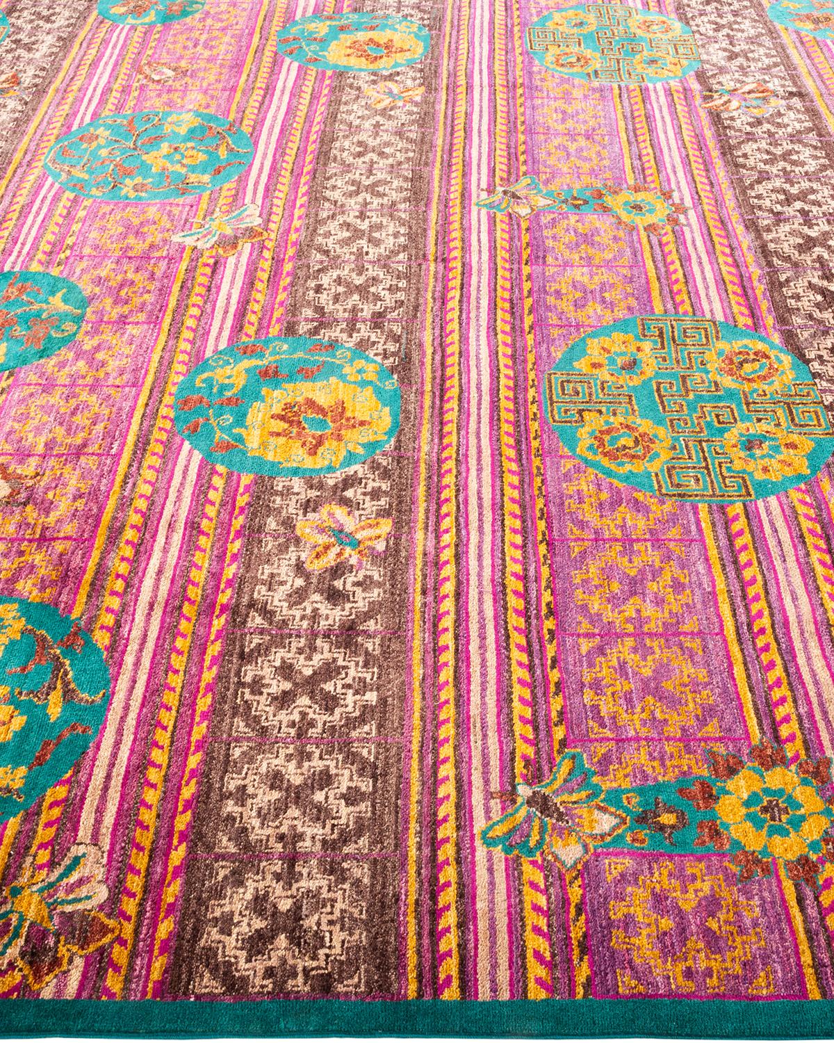 Tapis Suzani en laine nouée à la main, unique en son genre, vert Neuf - En vente à Norwalk, CT
