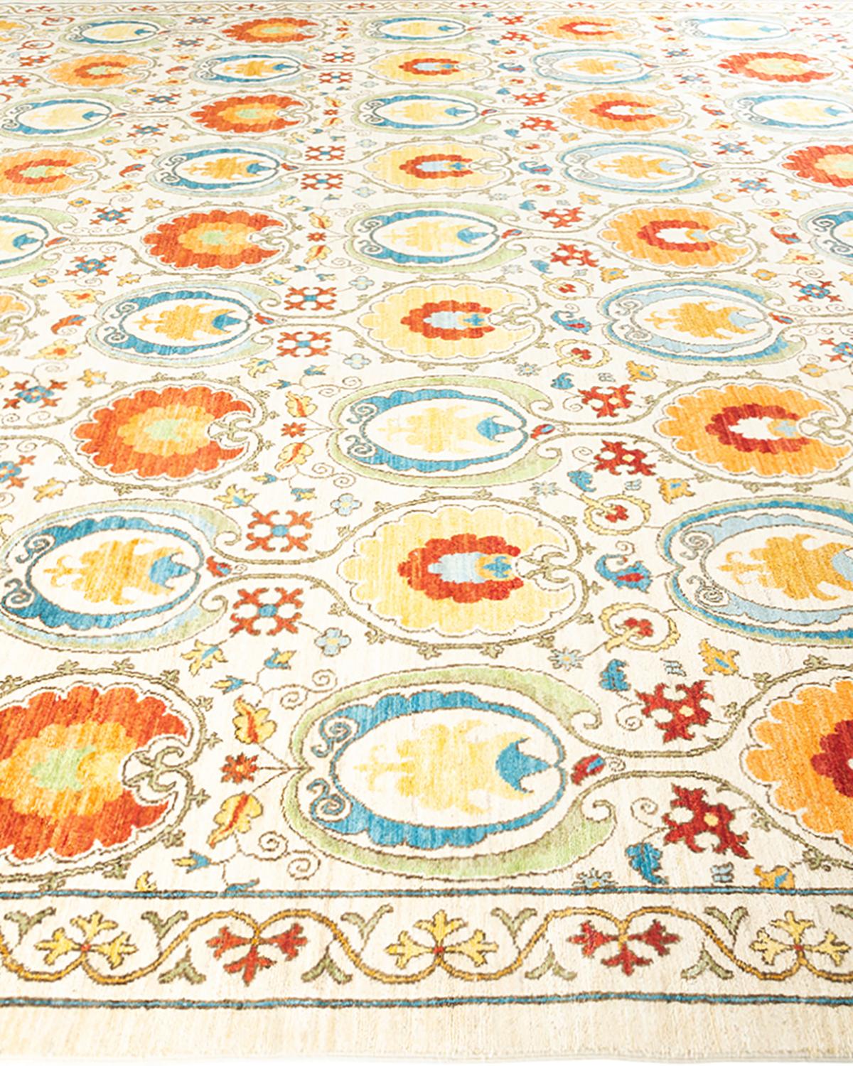 One-of-a-kind Hand Knotted Wool Suzani Ivory Area Rug In New Condition For Sale In Norwalk, CT