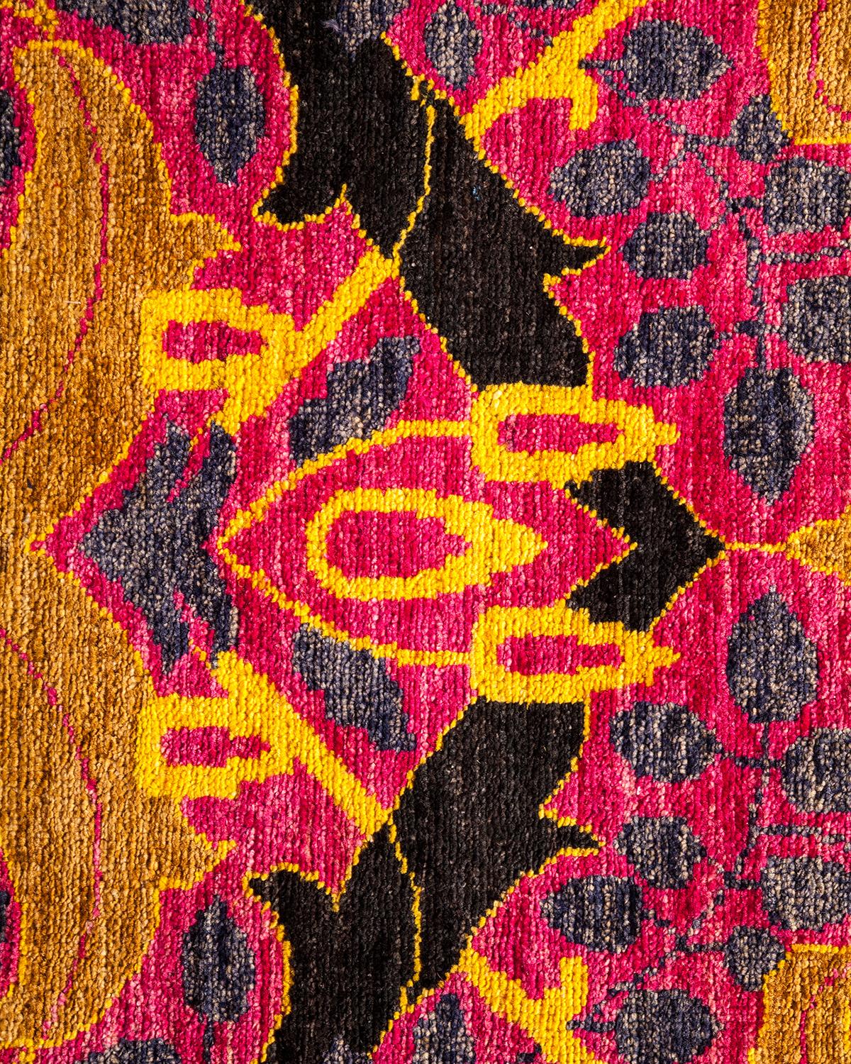 Handgefertigter zeitgenössischer rosa Teppich im Arts & Crafts-Stil, Unikat (21. Jahrhundert und zeitgenössisch) im Angebot