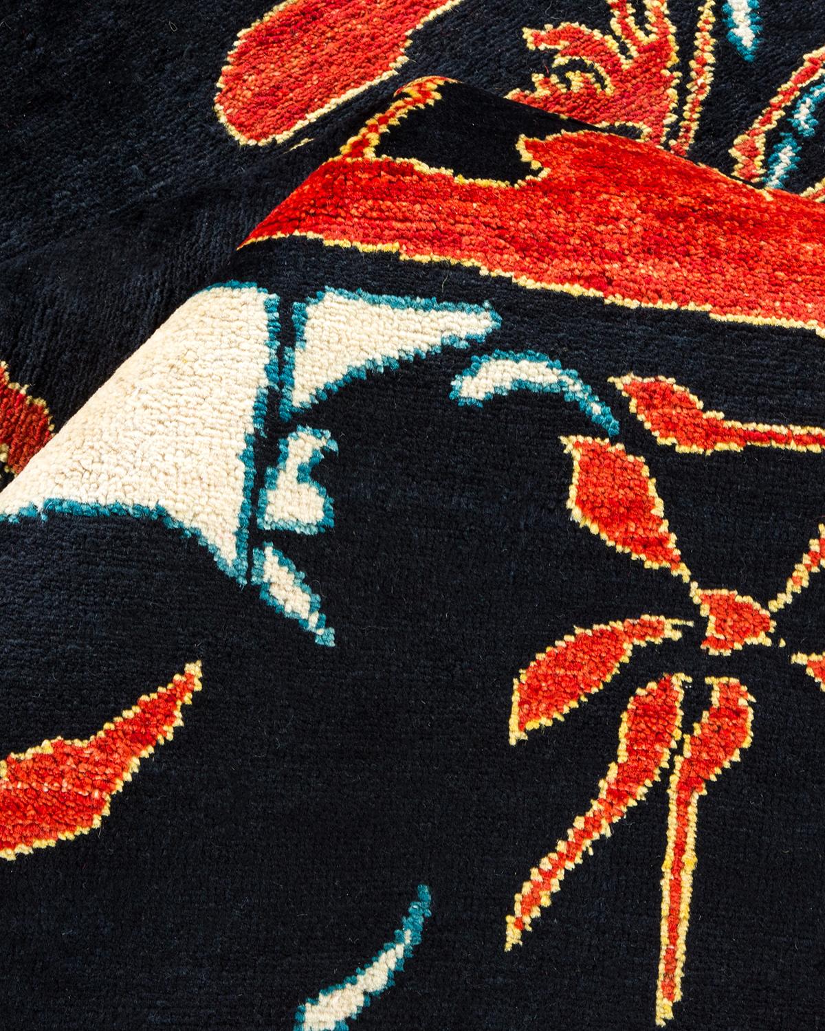 Autre Tapis noir contemporain éclectique fait à la main unique en son genre en vente