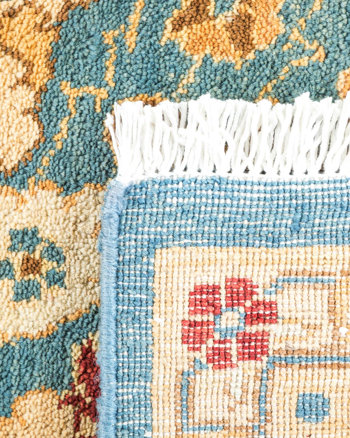 Noué à la main Tapis bleu contemporain éclectique fait à la main, unique en son genre en vente