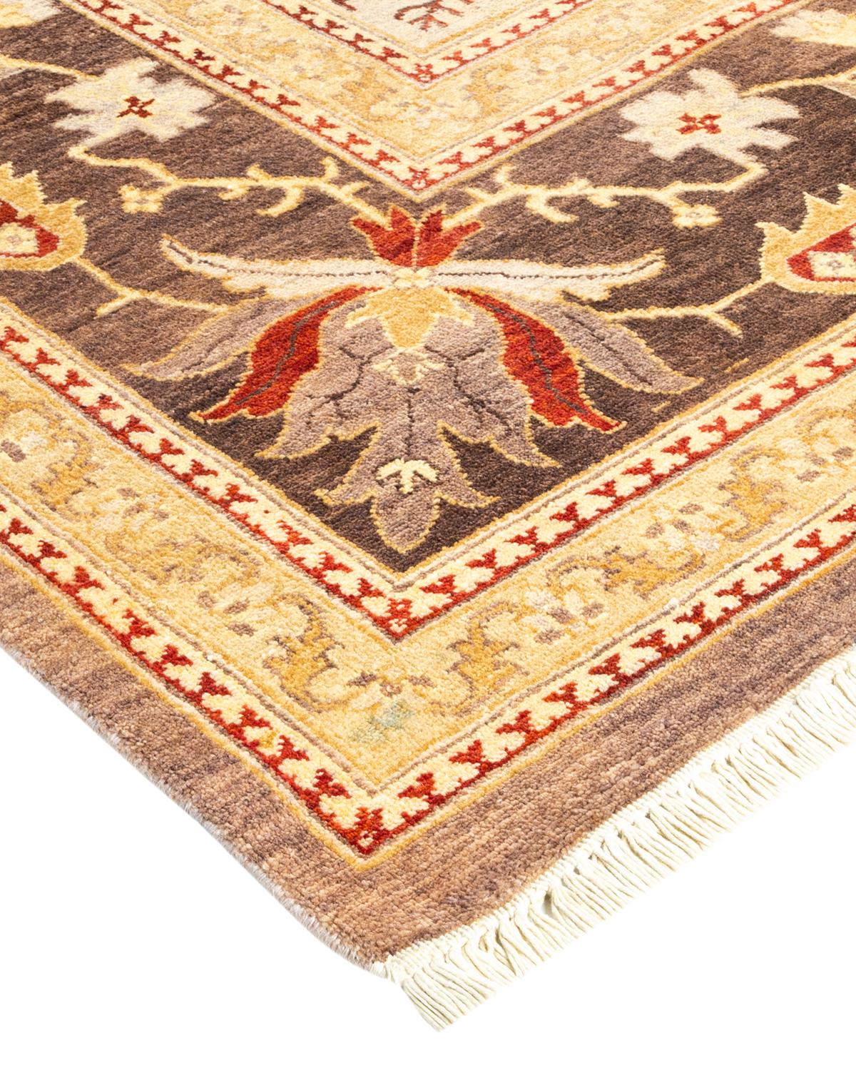Zeitgenössischer, handgefertigter, eklektischer, brauner Teppich, Unikat (Wolle) im Angebot