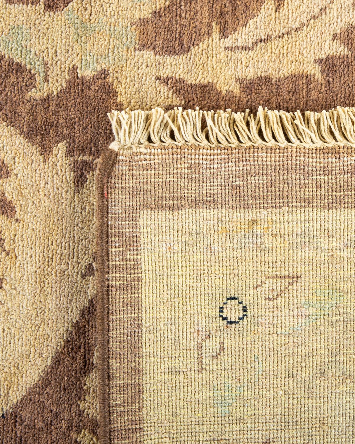 Annodato a mano Tappeto contemporaneo eclettico marrone, unico nel suo genere, Hand Made in vendita