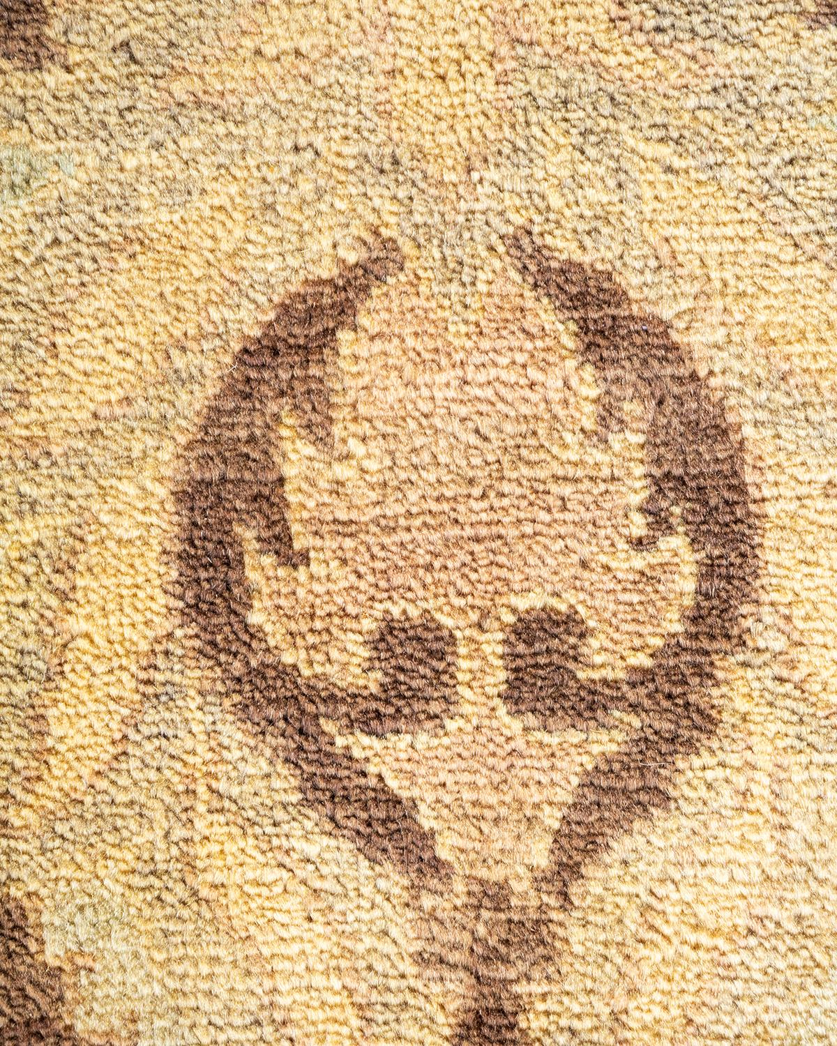 Alfombra contemporánea ecléctica marrón hecha a mano única en su género Siglo XXI y contemporáneo en venta