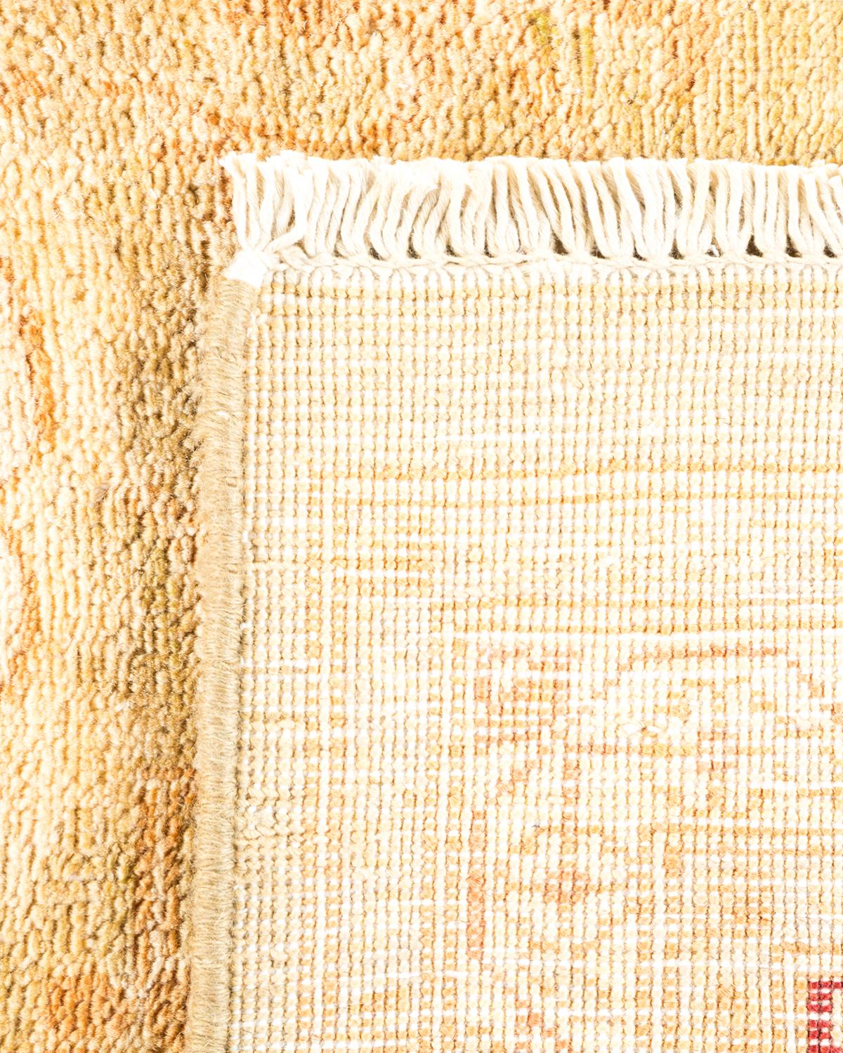 Noué à la main Tapis vert contemporain éclectique fait à la main unique en son genre en vente