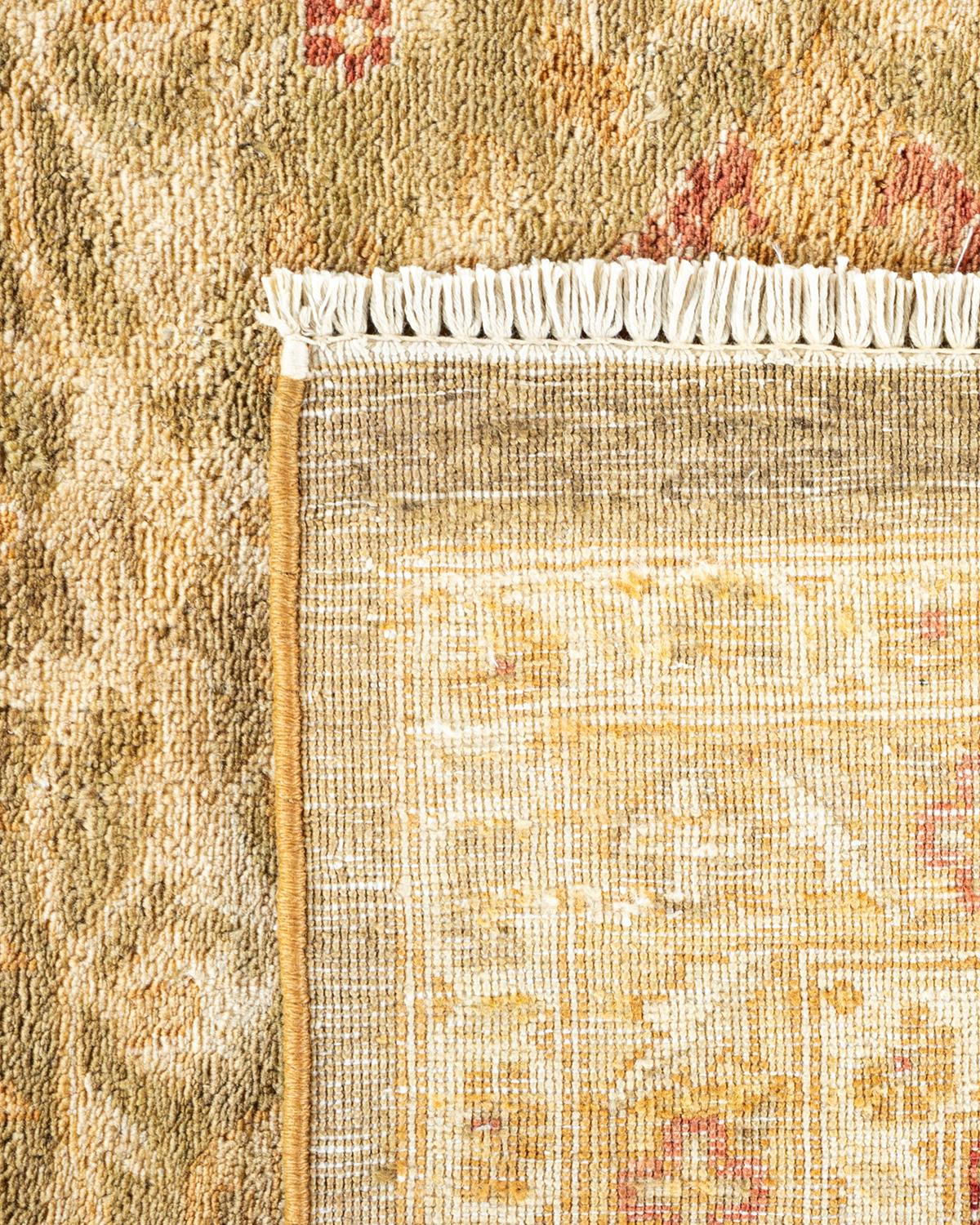 Noué à la main Tapis vert contemporain éclectique fait à la main unique en son genre en vente