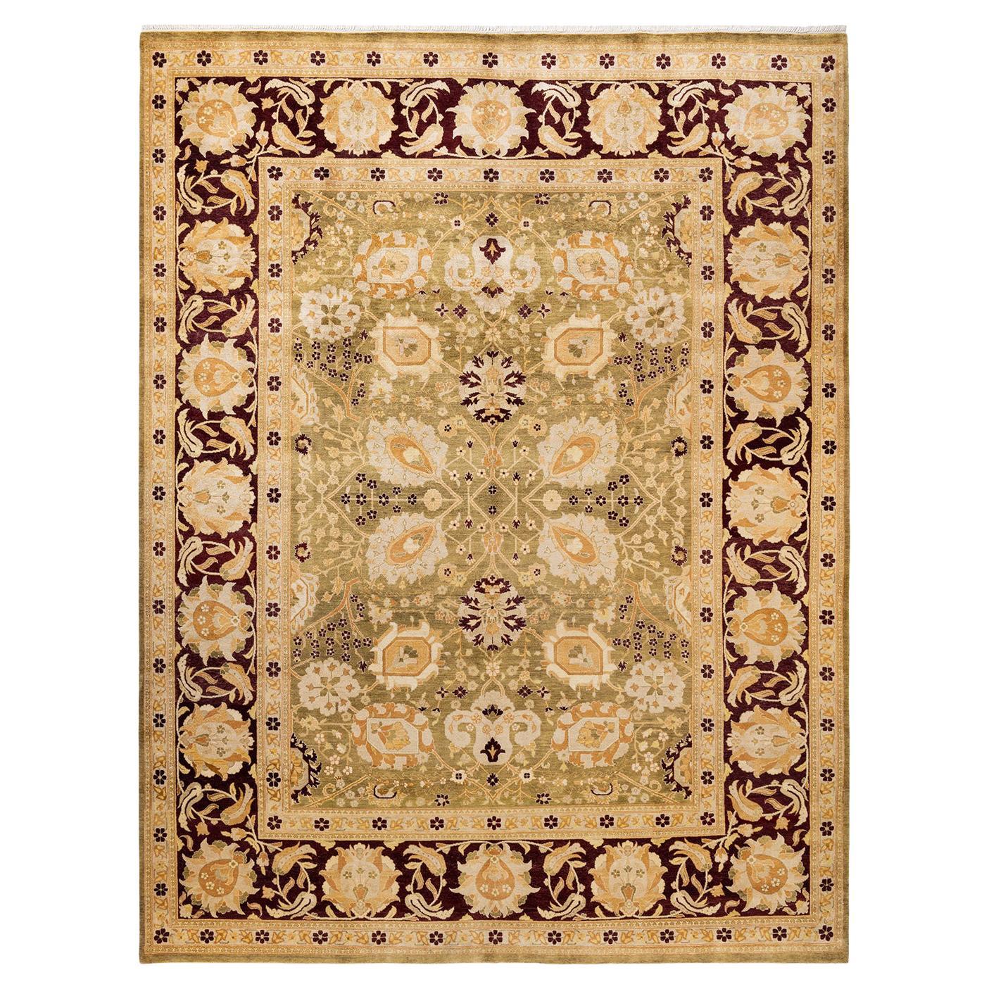 Tapis vert contemporain éclectique fait à la main unique en son genre