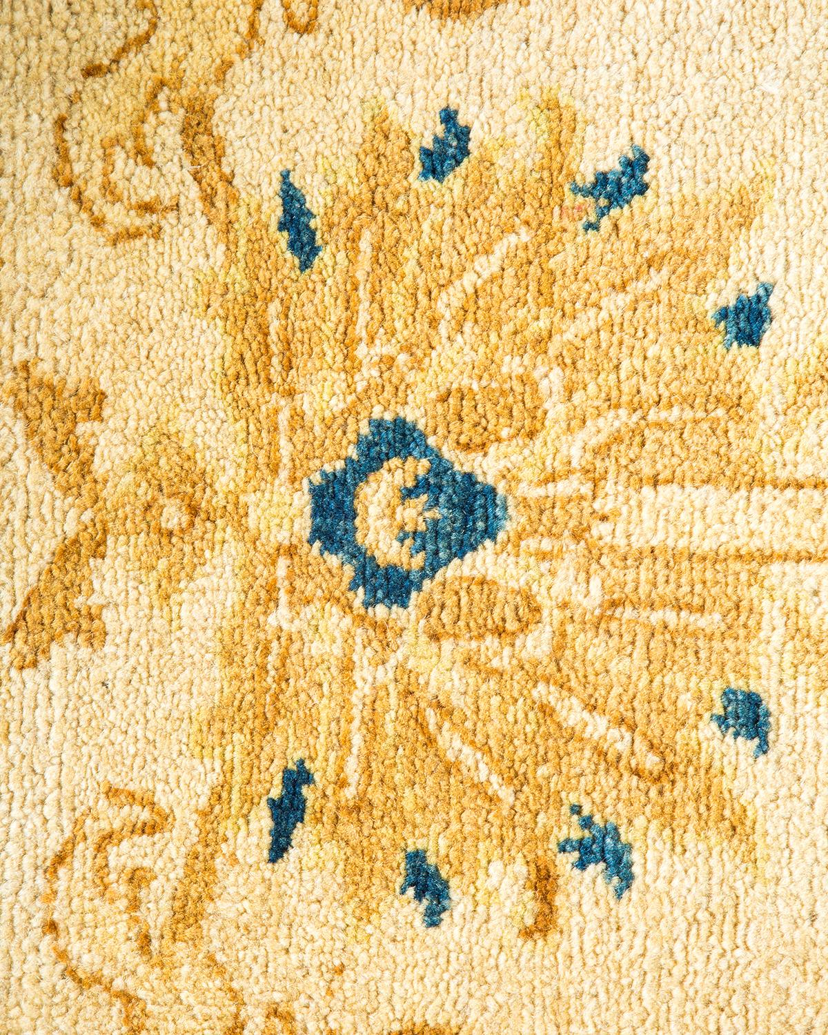 XXIe siècle et contemporain Tapis ivoire contemporain éclectique fait à la main, unique en son genre en vente