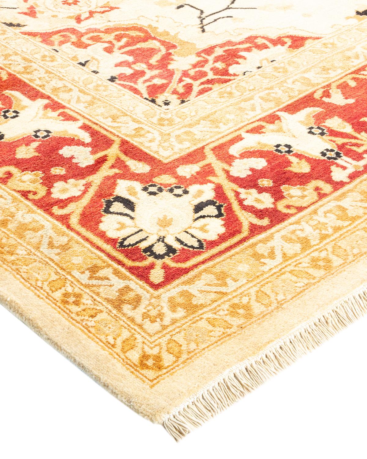 Zeitgenössischer, handgefertigter, eklektischer elfenbeinfarbener Teppich, Unikat (Wolle) im Angebot