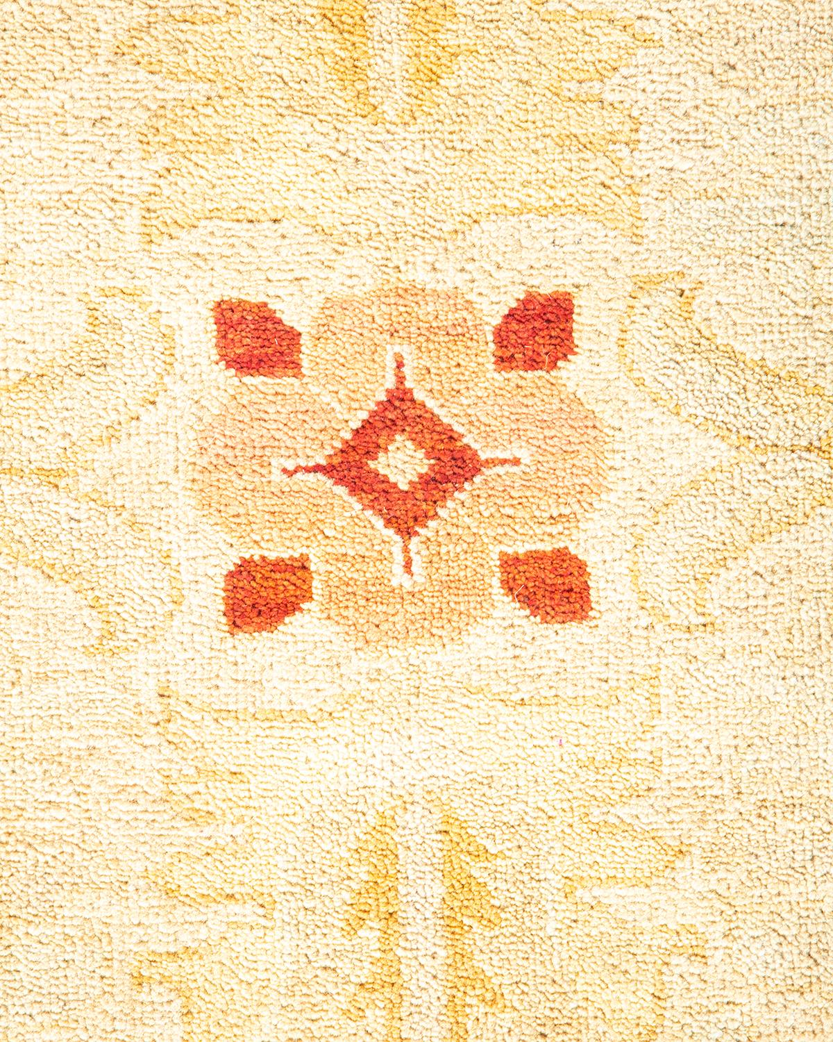 XXIe siècle et contemporain Tapis ivoire contemporain éclectique fait à la main unique en son genre en vente