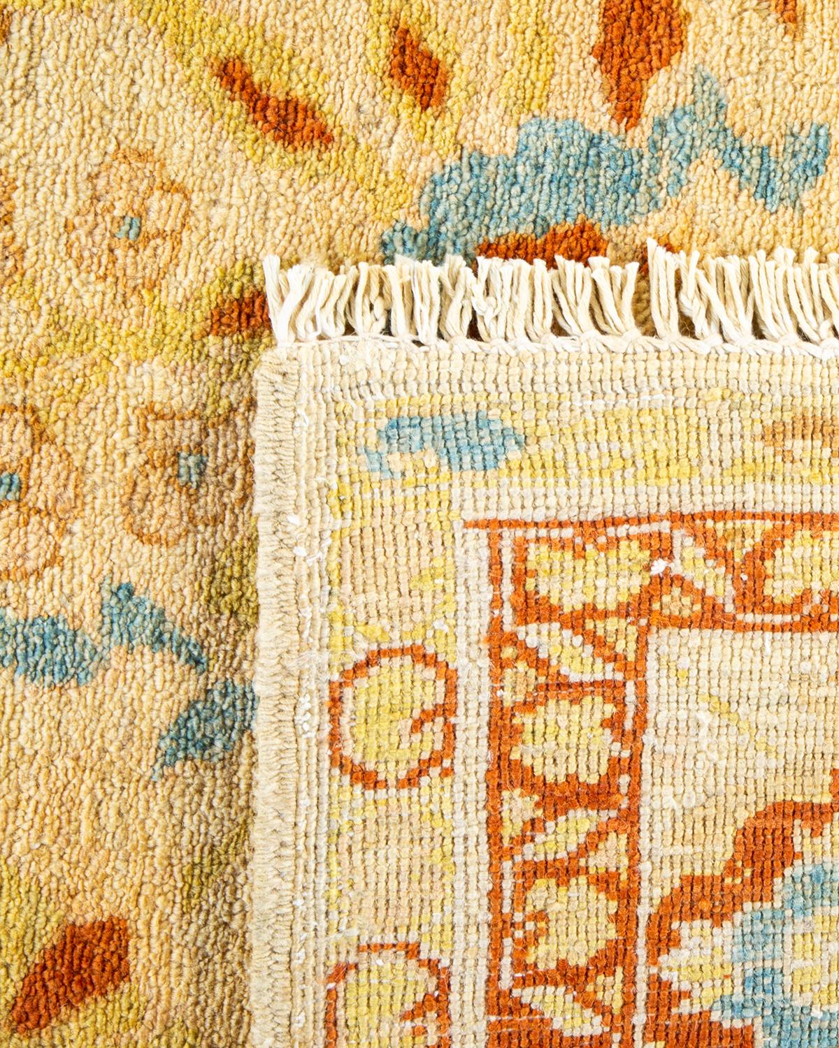 Noué à la main Tapis contemporain éclectique en ivoire fait à la main unique en son genre en vente