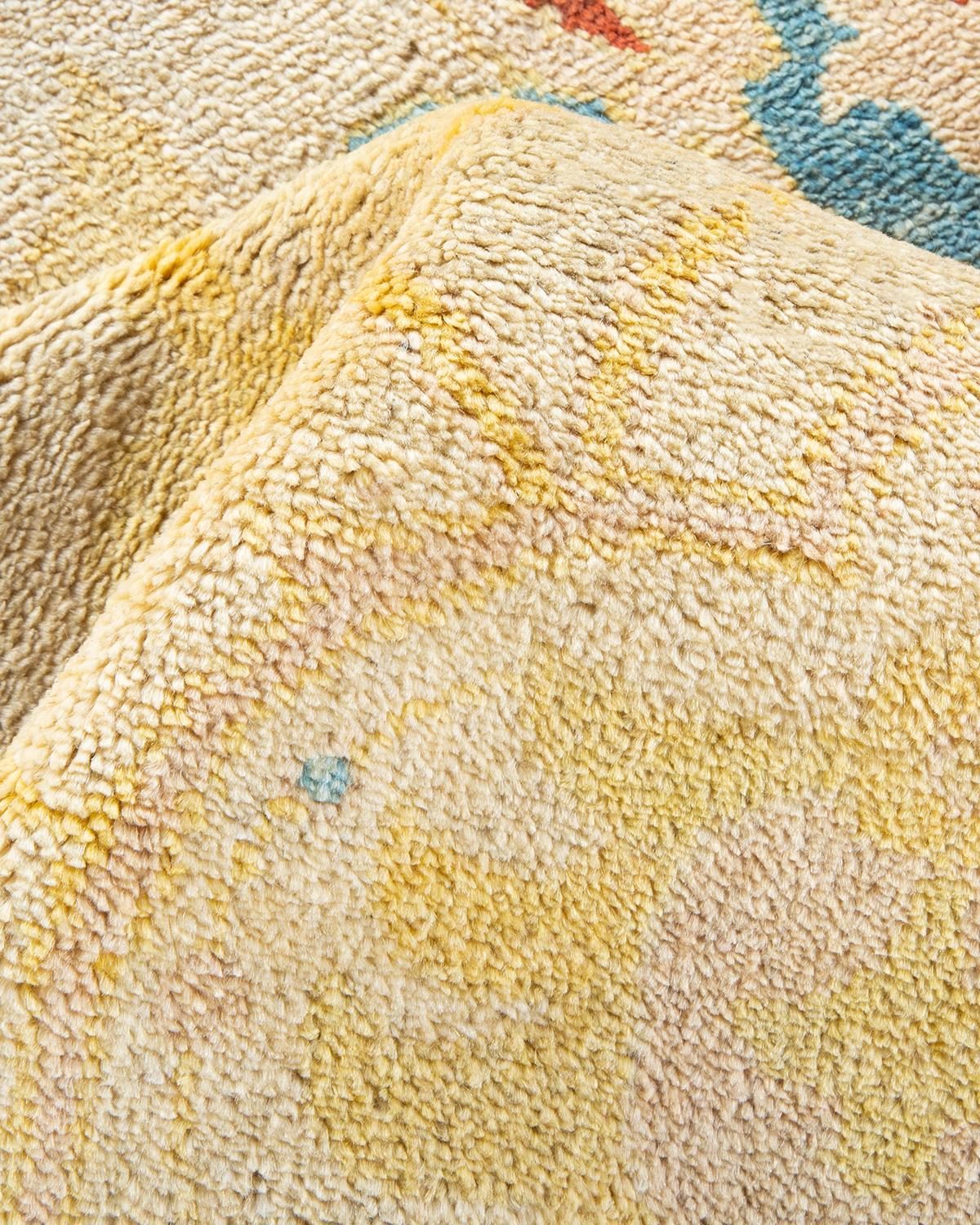 Pakistanais Tapis ivoire contemporain éclectique fait à la main unique en son genre en vente