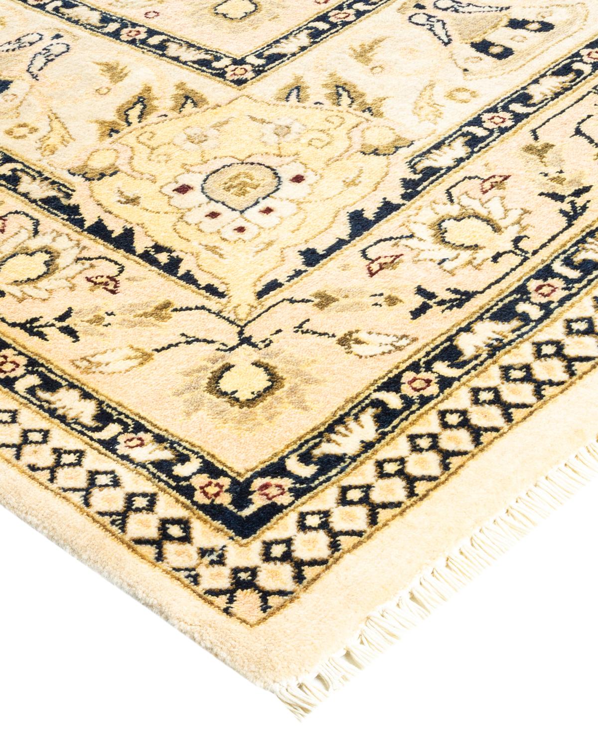 Handgefertigter, zeitgenössischer, eklektischer elfenbeinfarbener Teppich, Unikat (Pakistanisch) im Angebot