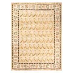 Tapis contemporain éclectique en ivoire fait à la main unique en son genre