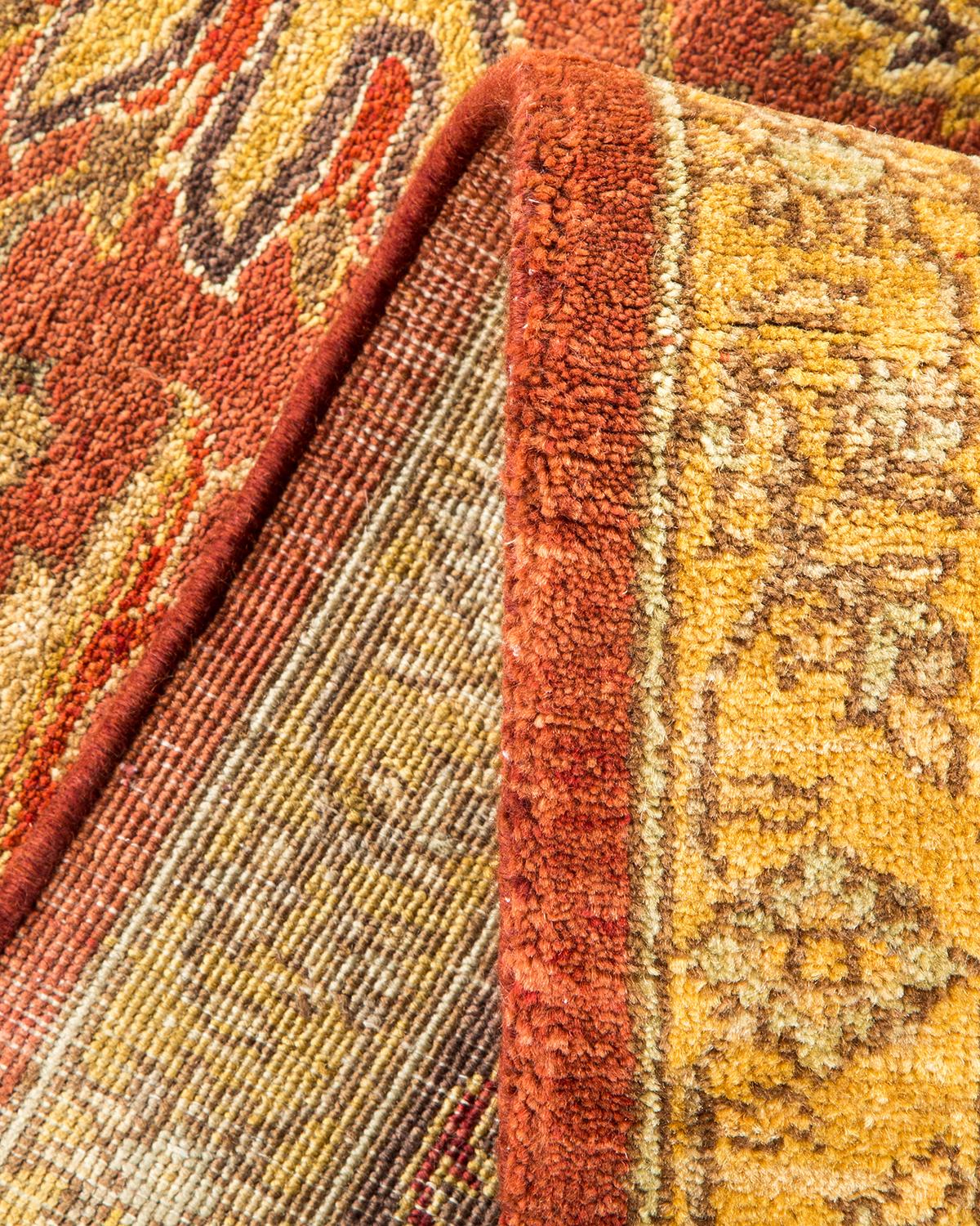 Pakistano Tappeto per l'area rosa eclettico contemporaneo unico nel suo genere Hand Made in vendita